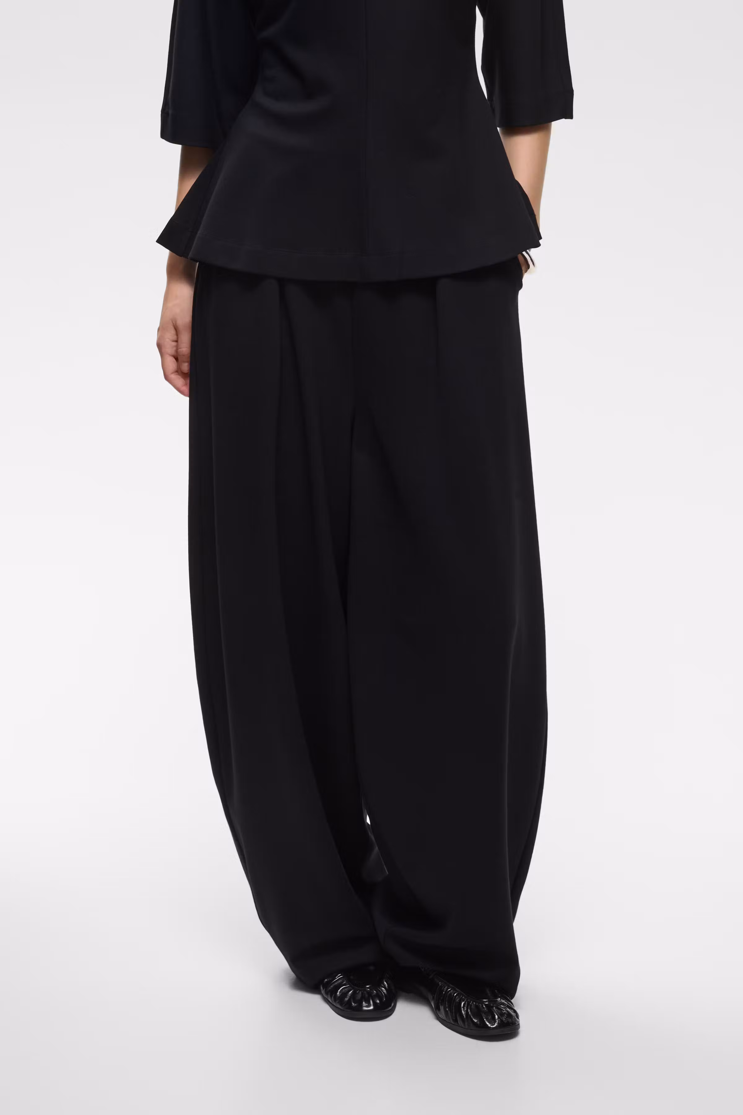 SyrrenaIW Byxor LOOKBOOK FRONT 30111443-194008