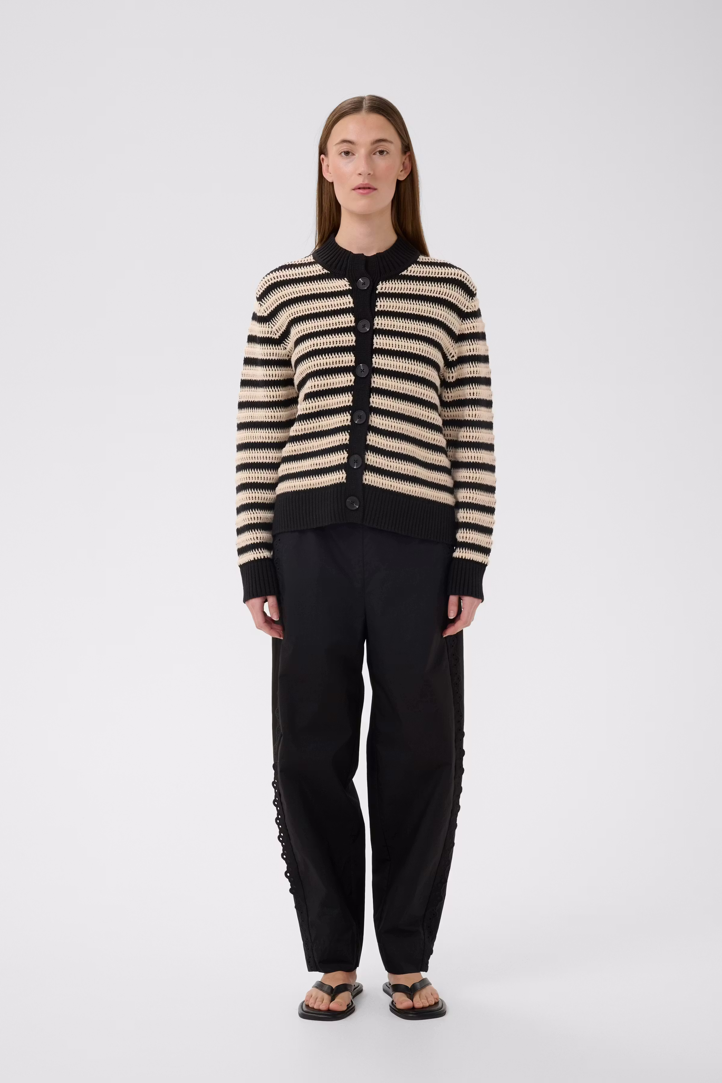 MOSKAIW Cardigan LOOKBOOK FRONT 30112473-900004134