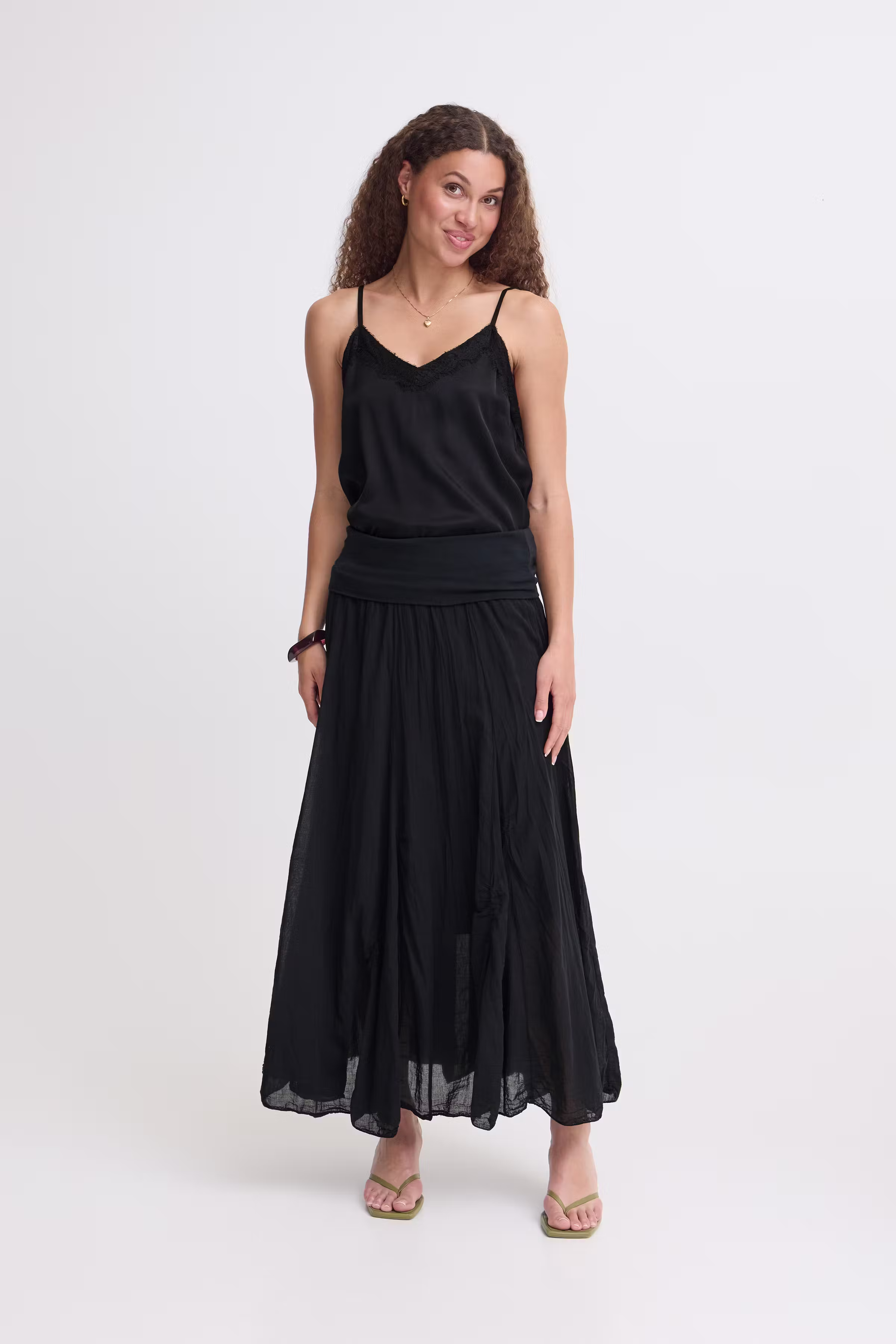 SBXMUSE Skjørt LOOKBOOK FRONT 22101192-190303