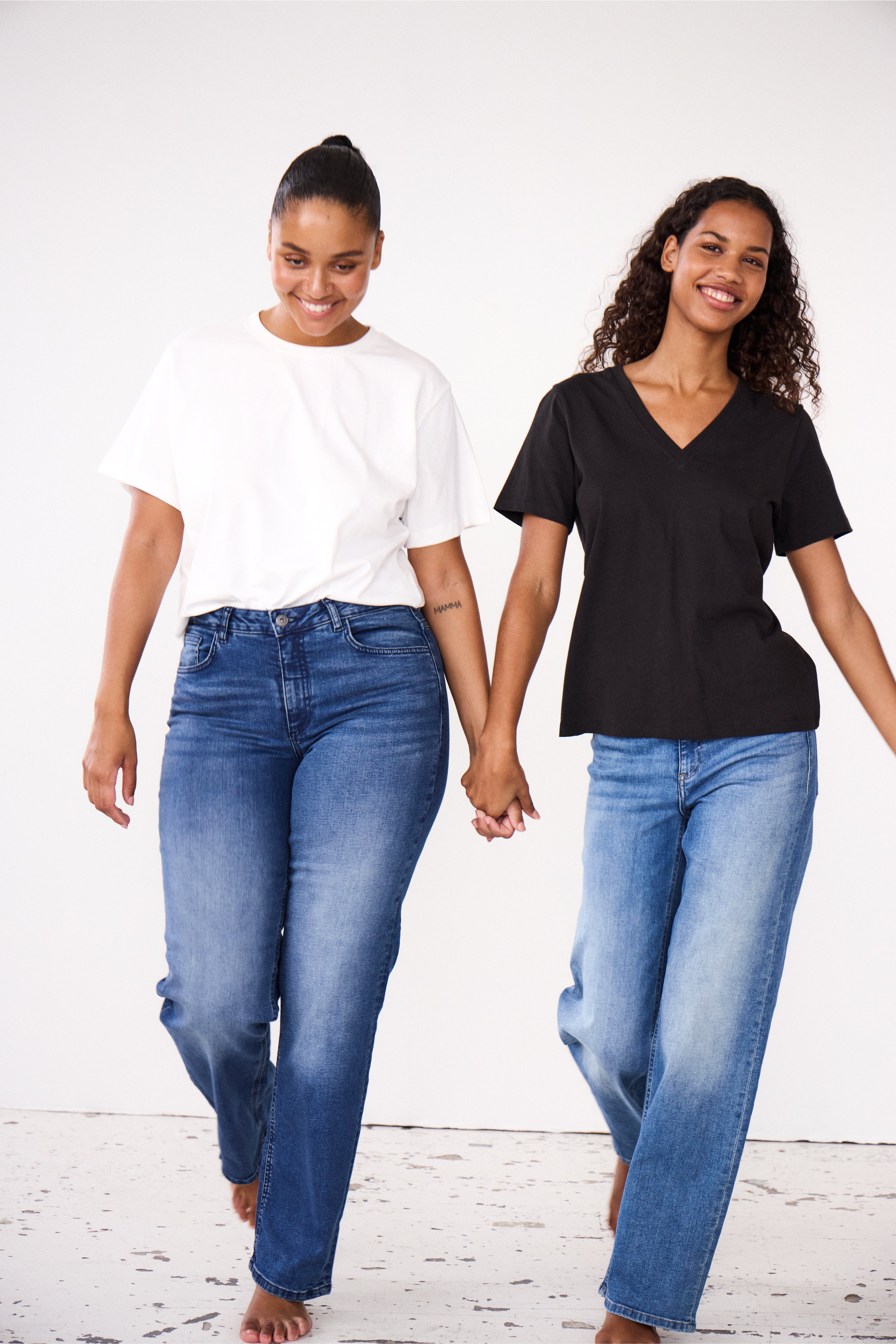 IHTWIGGY STRAIGHT Jeans LOCATION NONE 20119128-19037