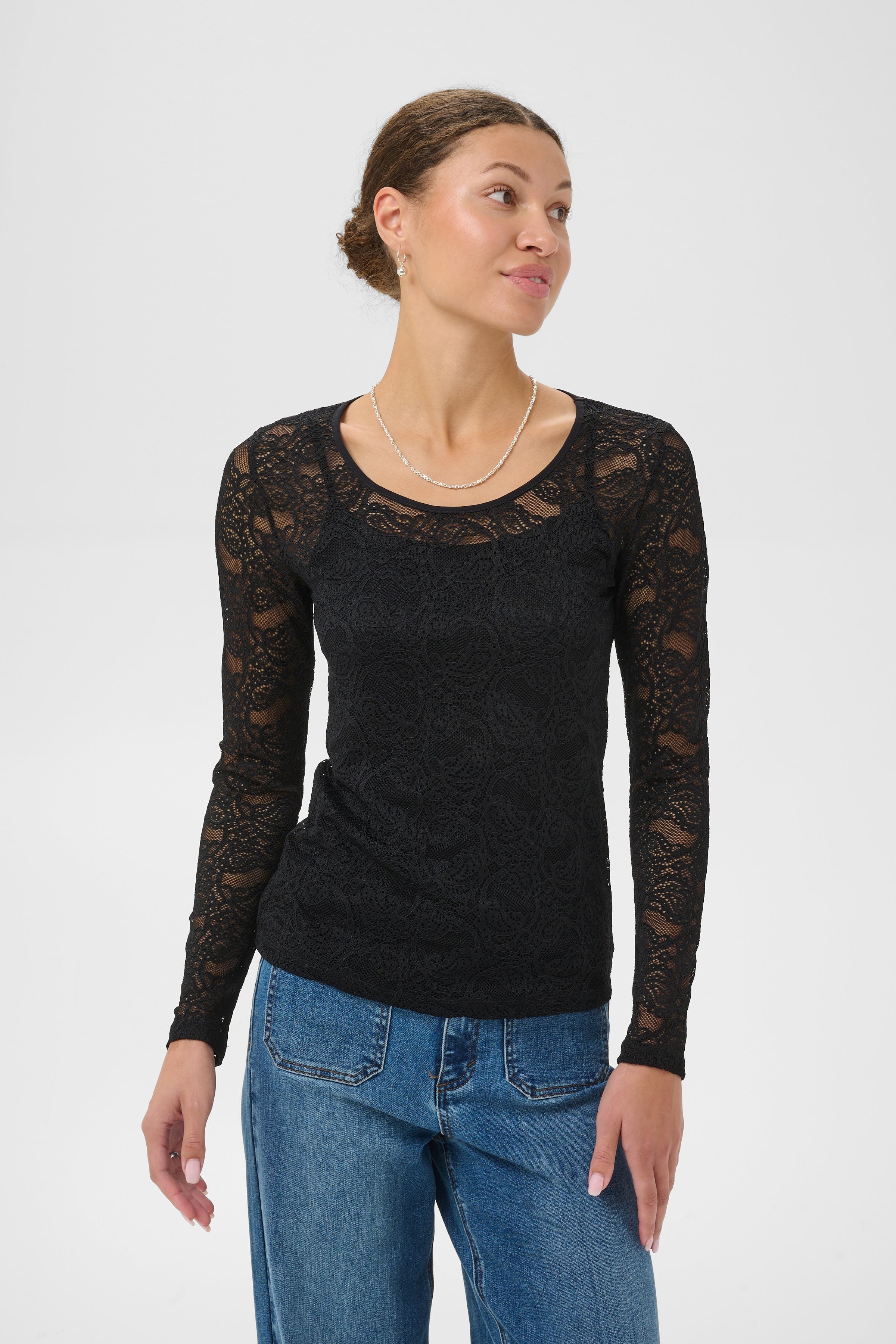 KAlucia Blonde-t-shirt LOOKBOOK FRONT 10512468-100121