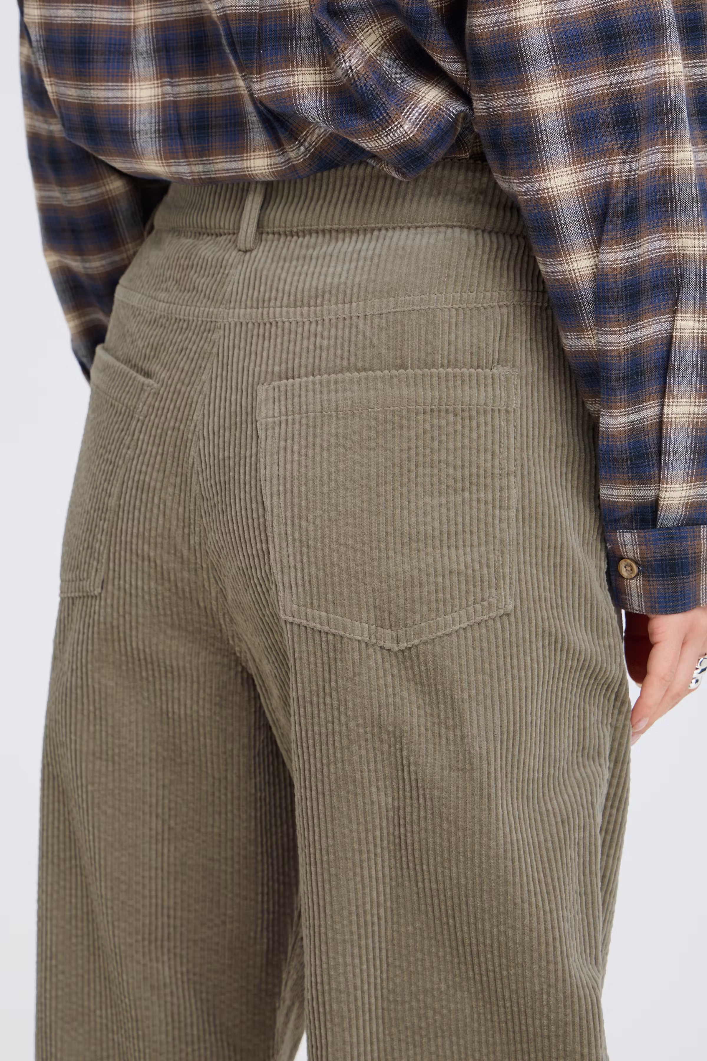 PZESSY Trousers LOOKBOOK DETAIL 50210724-170613