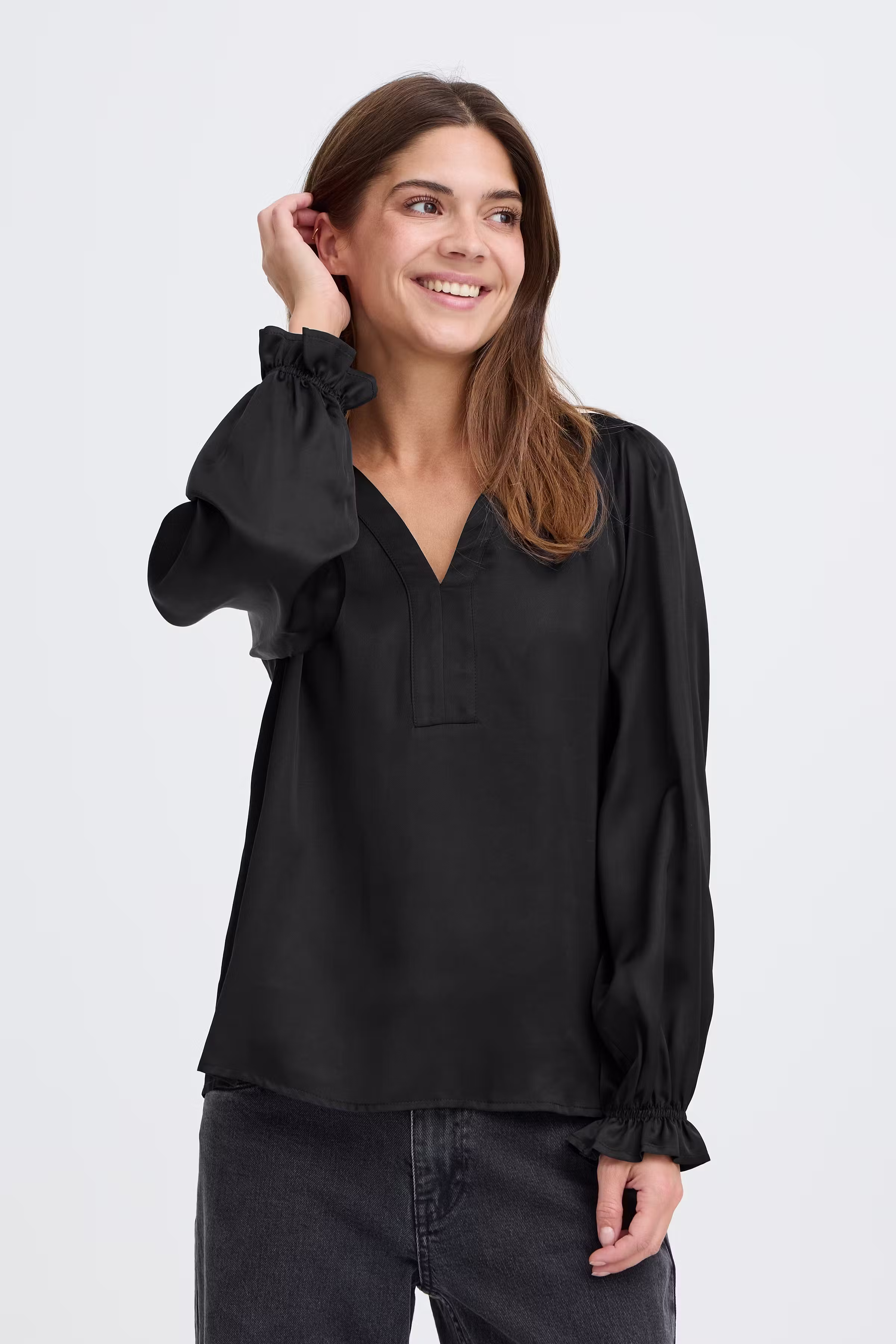 PZCASSY Bluse LOOKBOOK FRONT 50210218-193911