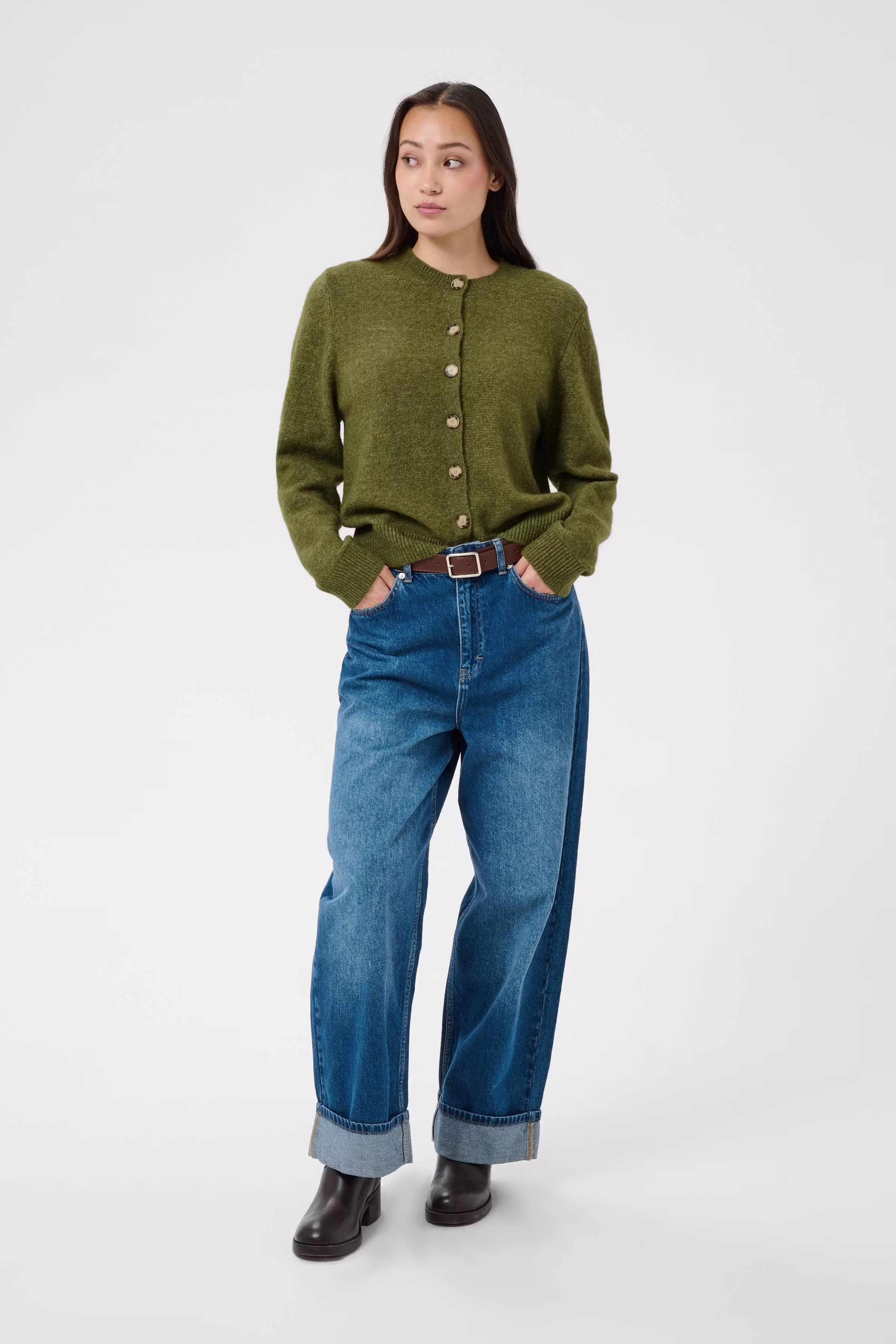 ChaniePW Cardigan LOOKBOOK FRONT 30310843-305346