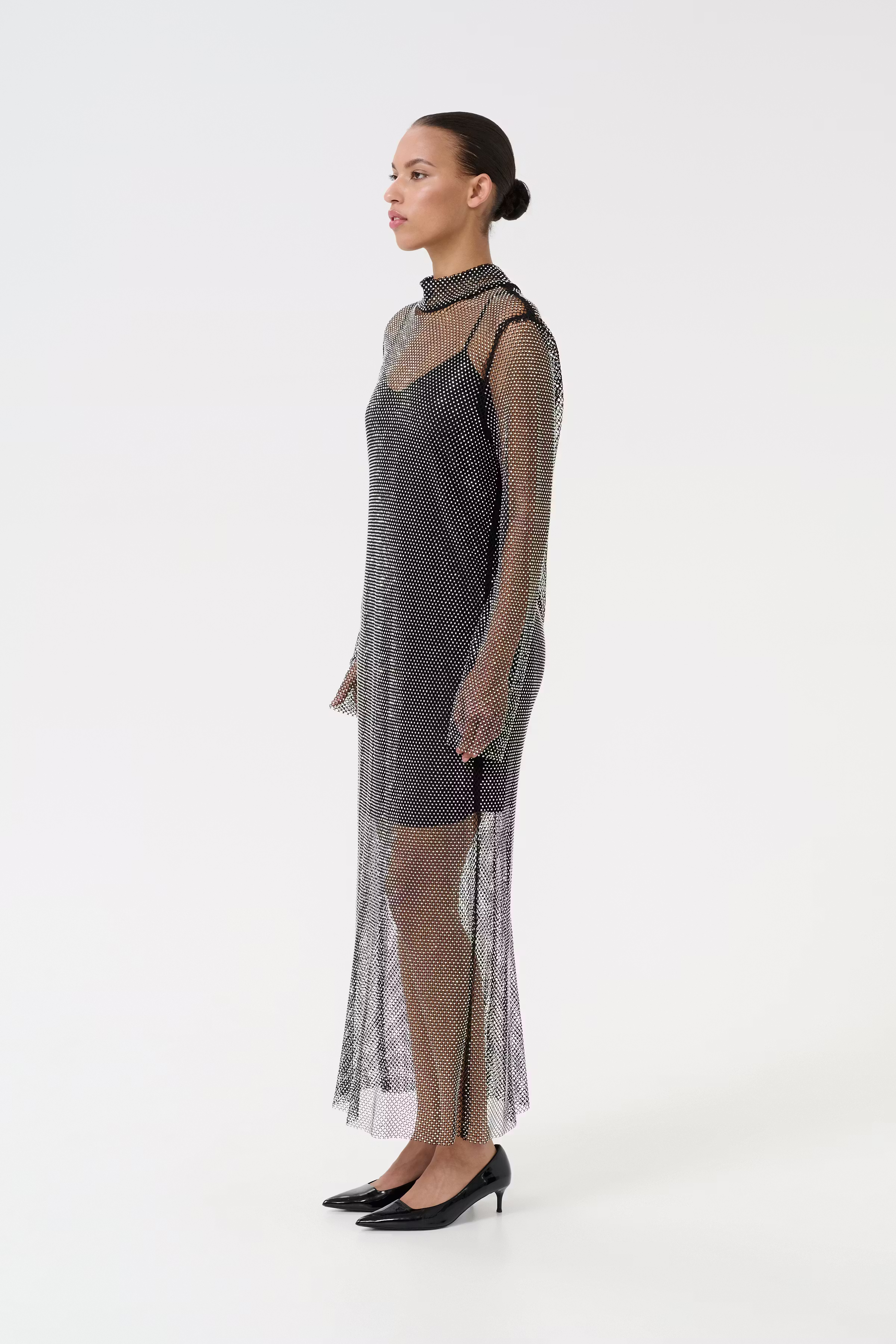 YadeGZ Dress LOOKBOOK FRONT 10909619-105014