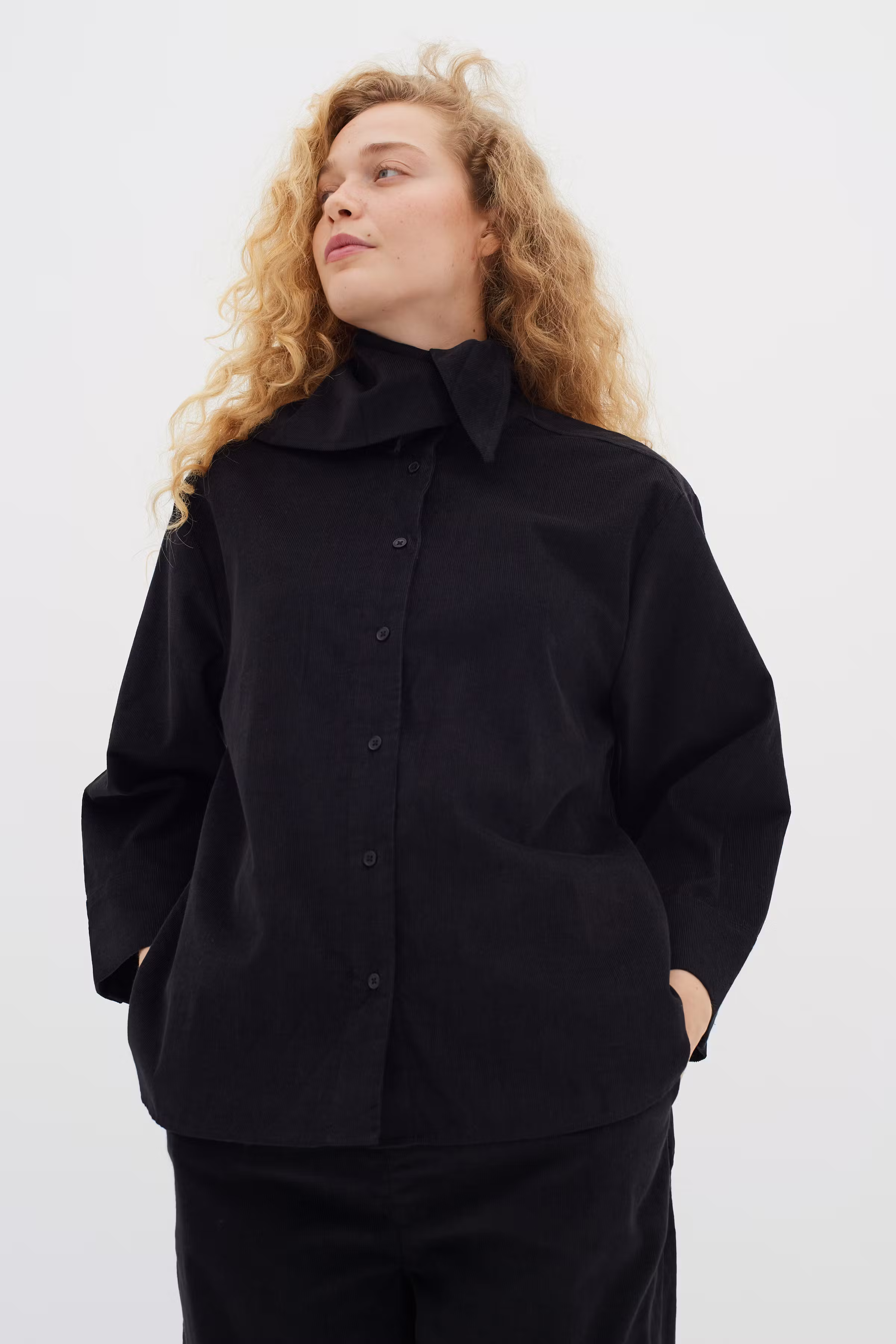 CarmenIW Velvet Shirt LOOKBOOK FRONT 30108961-194008