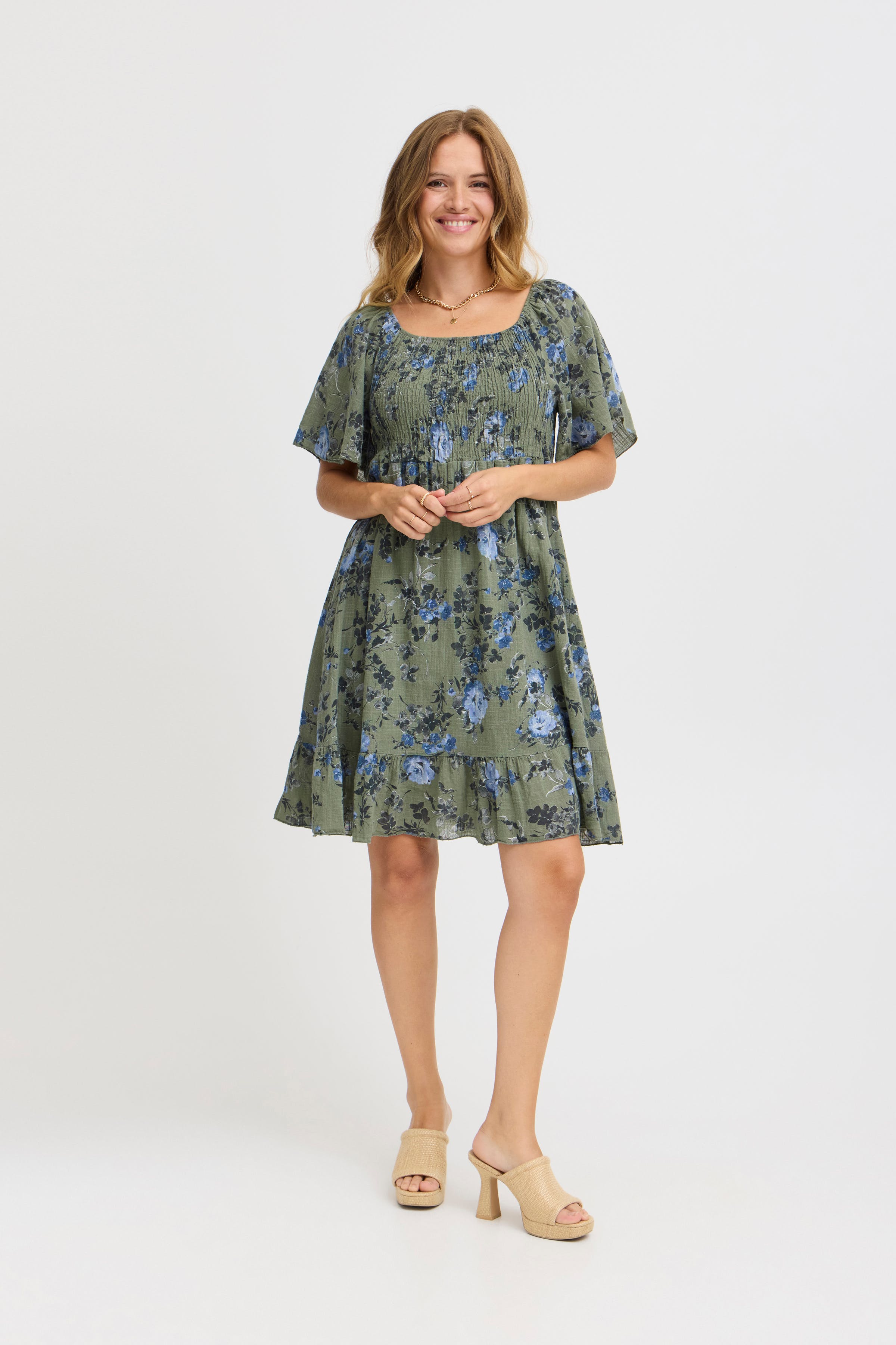 SBALEXA Kjole LOOKBOOK FRONT 22100680-176212