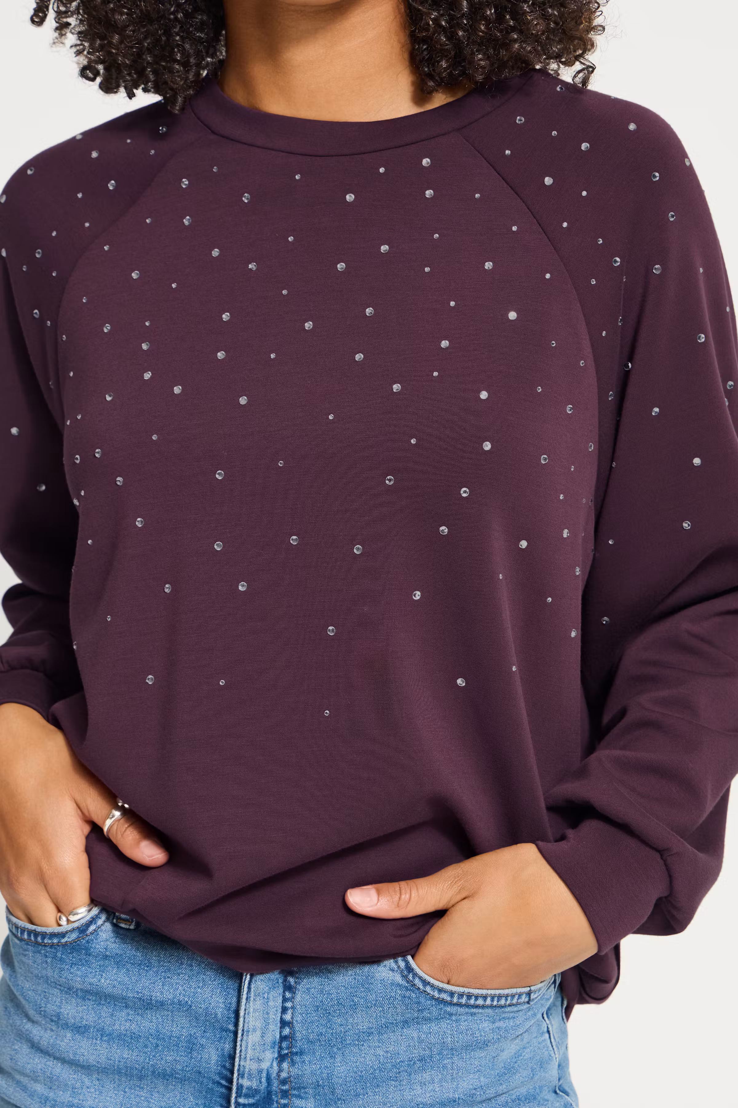 IHAMIAS Sweatshirt LOOKBOOK DETAIL 20127122-191619