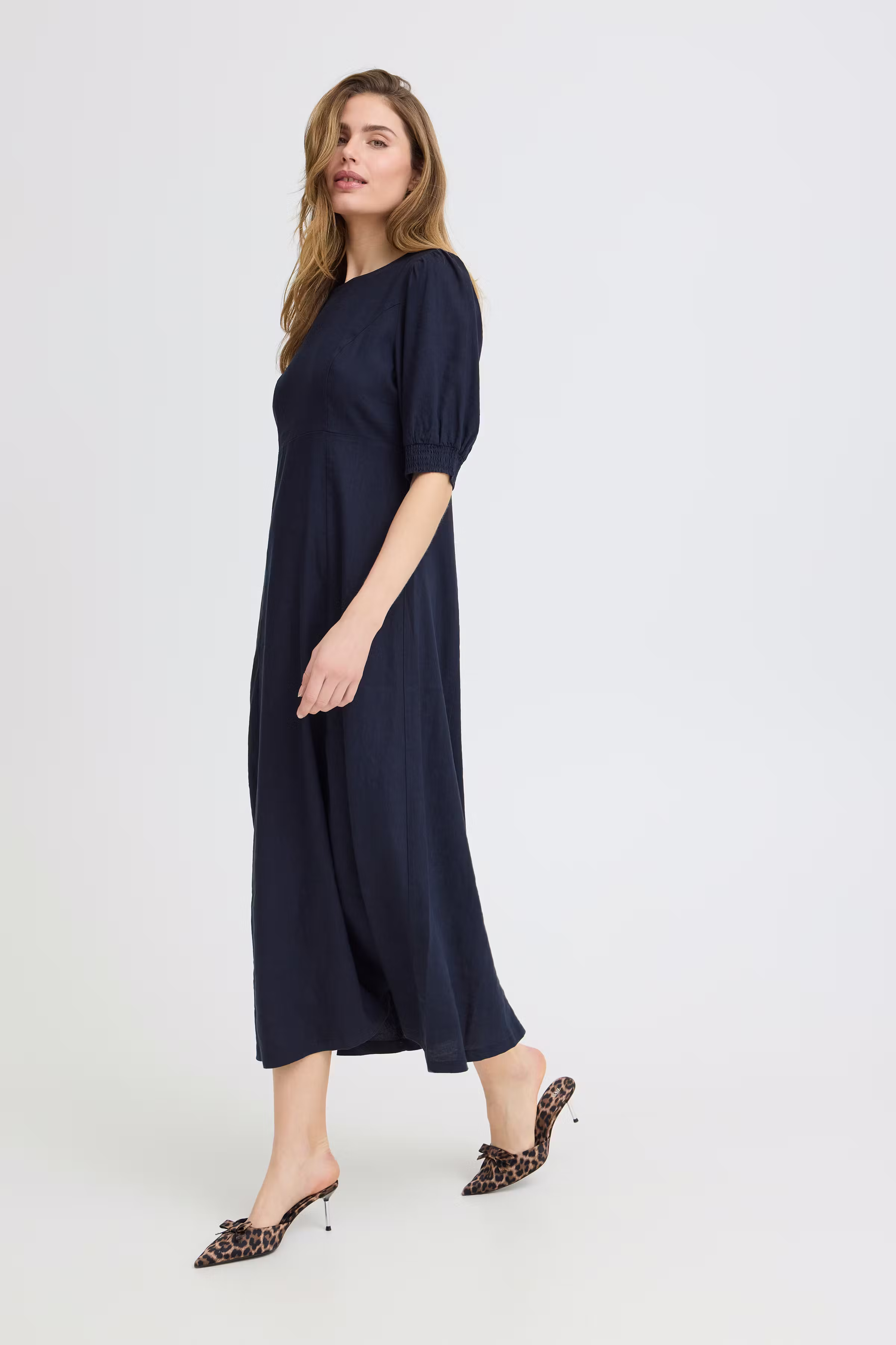 PZLUCA Kjole LOOKBOOK FRONT 50210429-194020