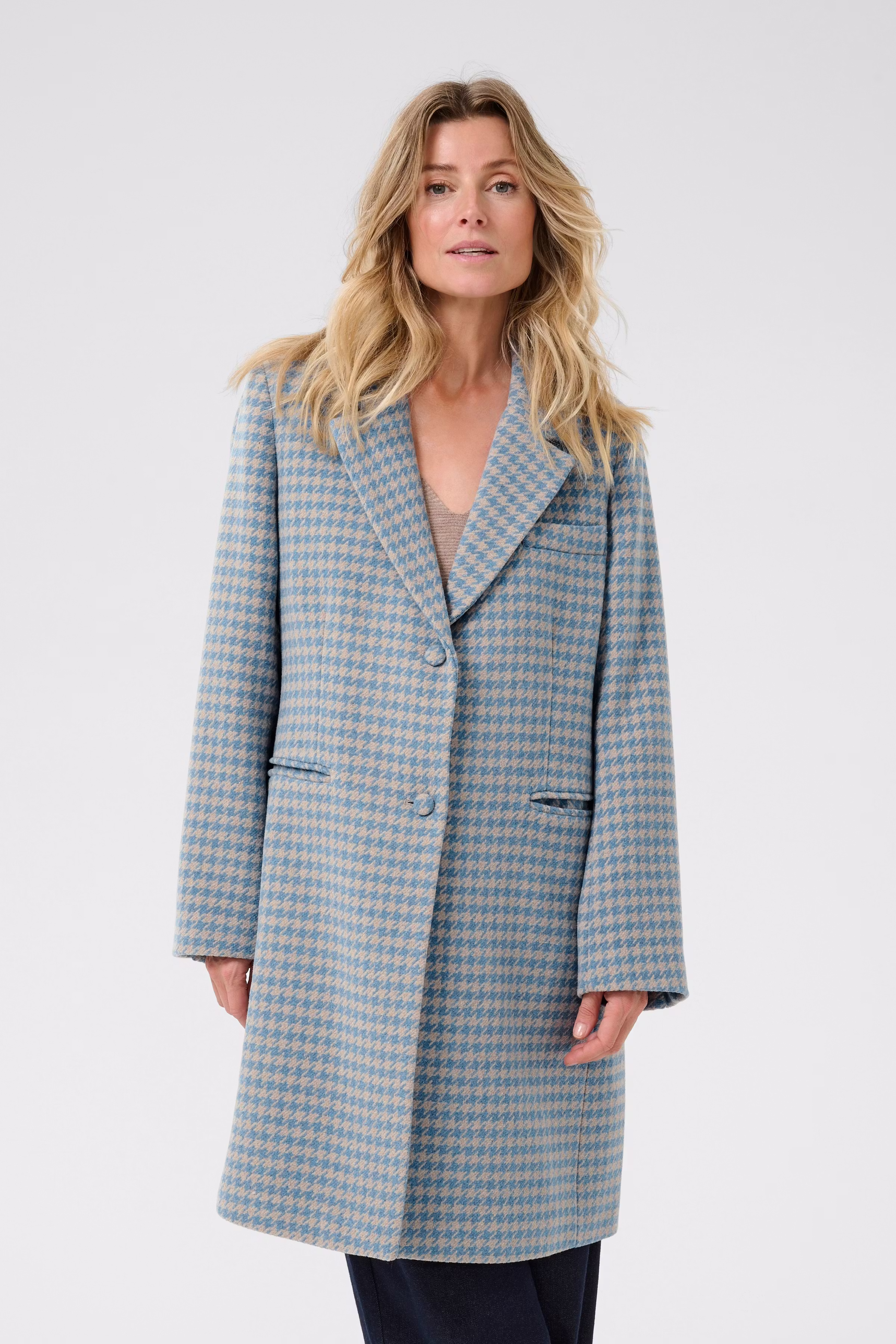 CRWestie Coat LOOKBOOK FRONT 10614020-107886