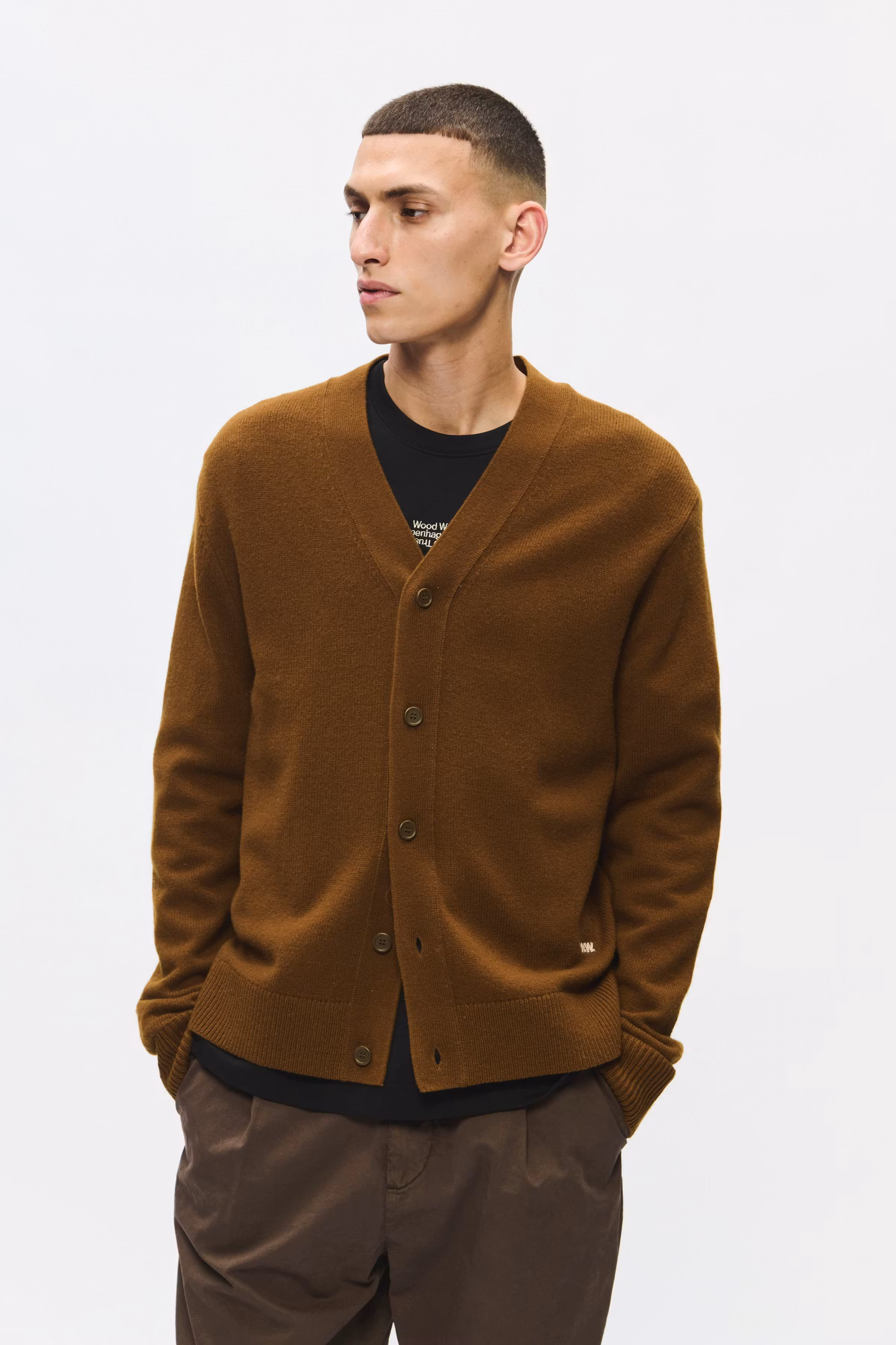 WWlogo Cardigan LOOKBOOK FRONT 30252199-190815