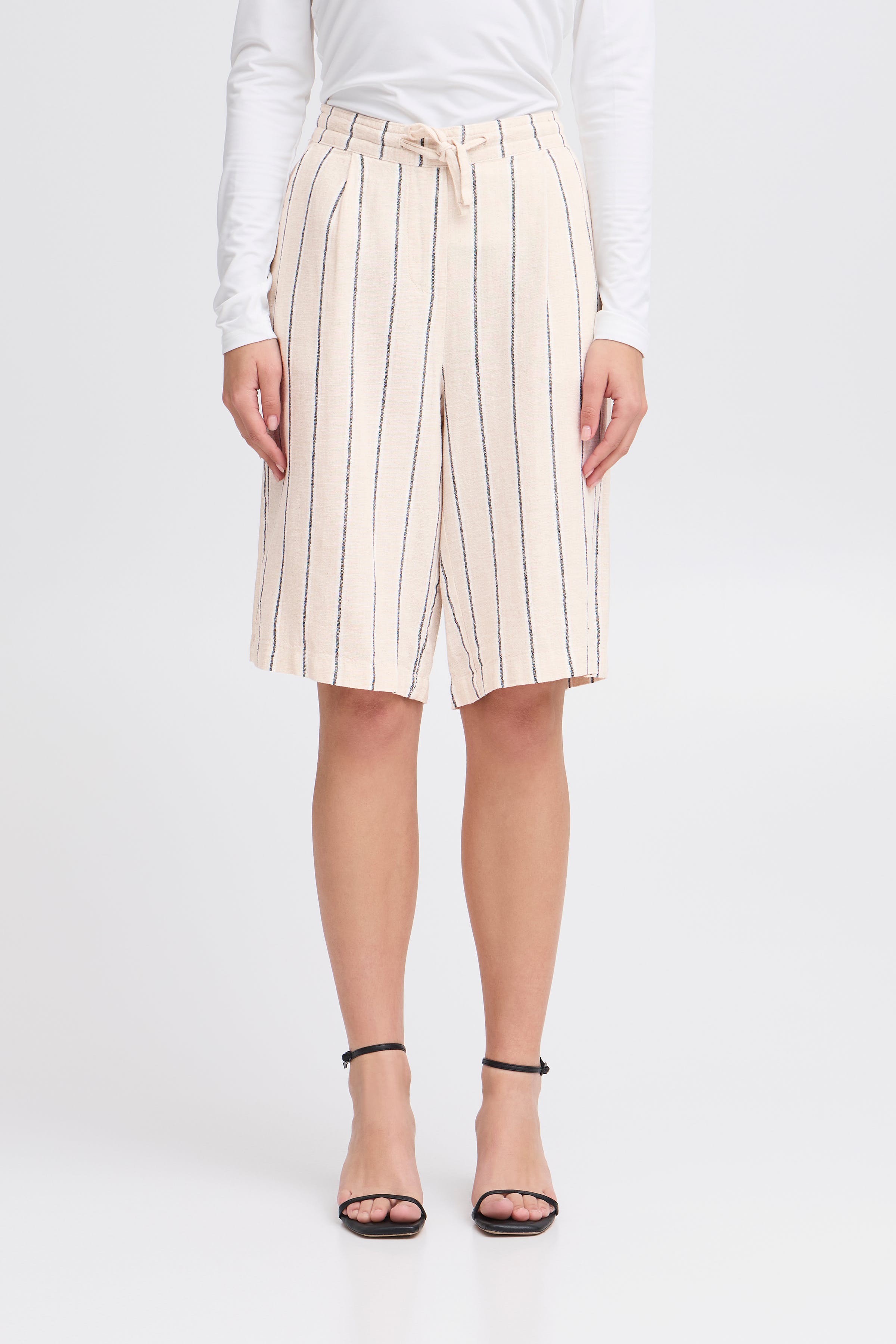 IHLINNO Shorts casual LOOKBOOK FRONT 20122918-204436