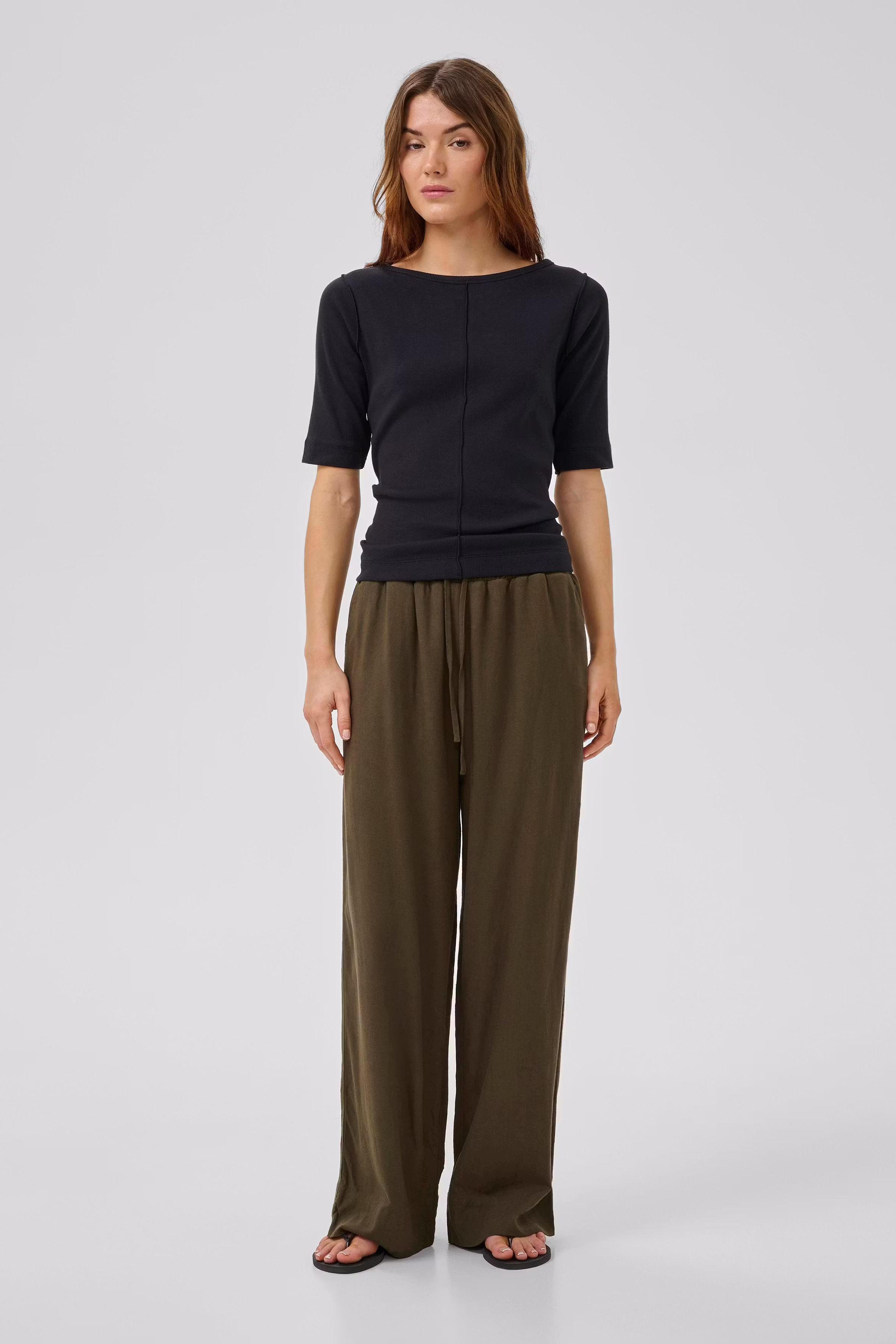 MandyMW T-shirt LOOKBOOK FRONT 10705169-100031