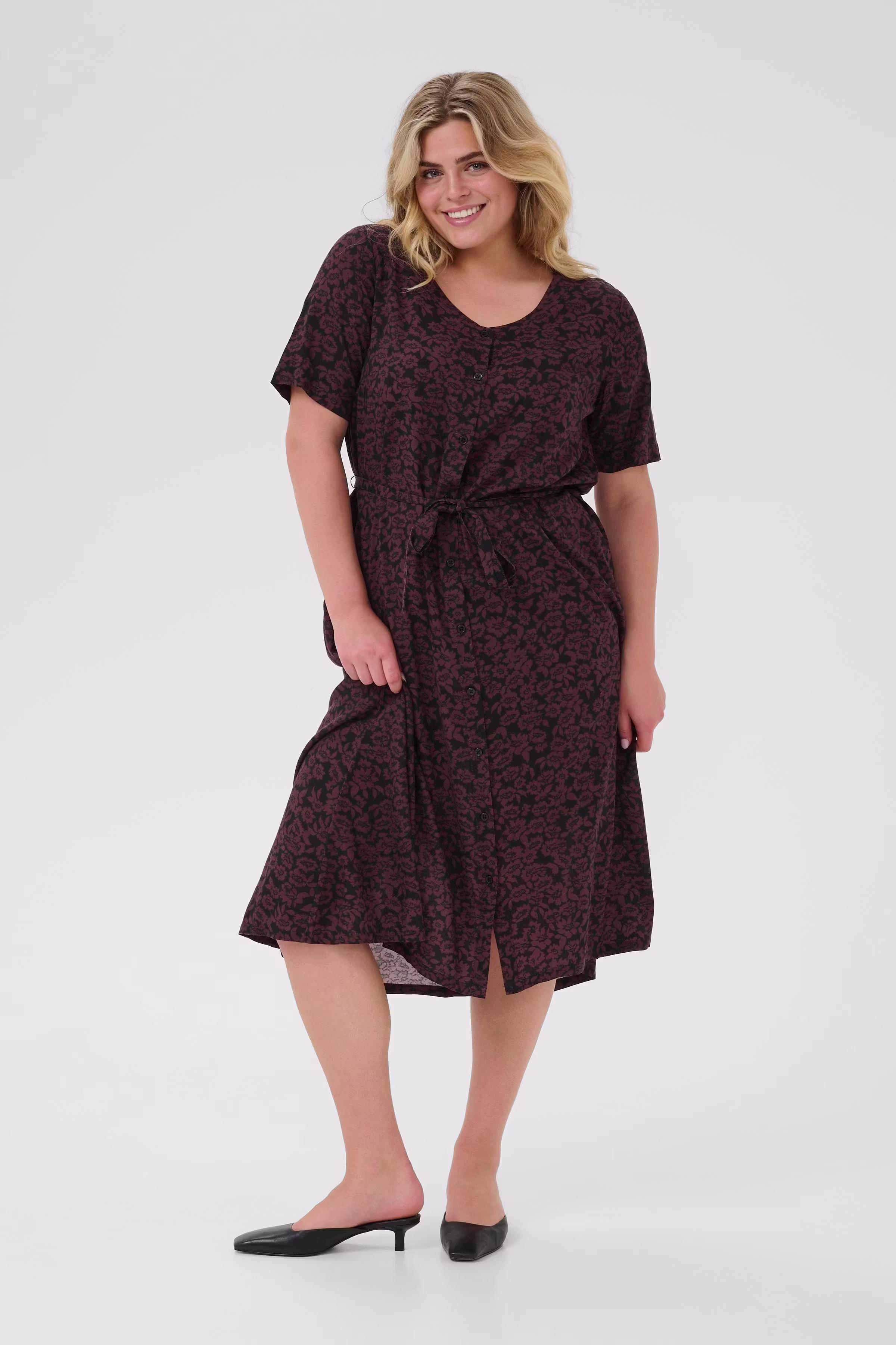 KCbella Kleid LOOKBOOK FRONT 10582487-107734