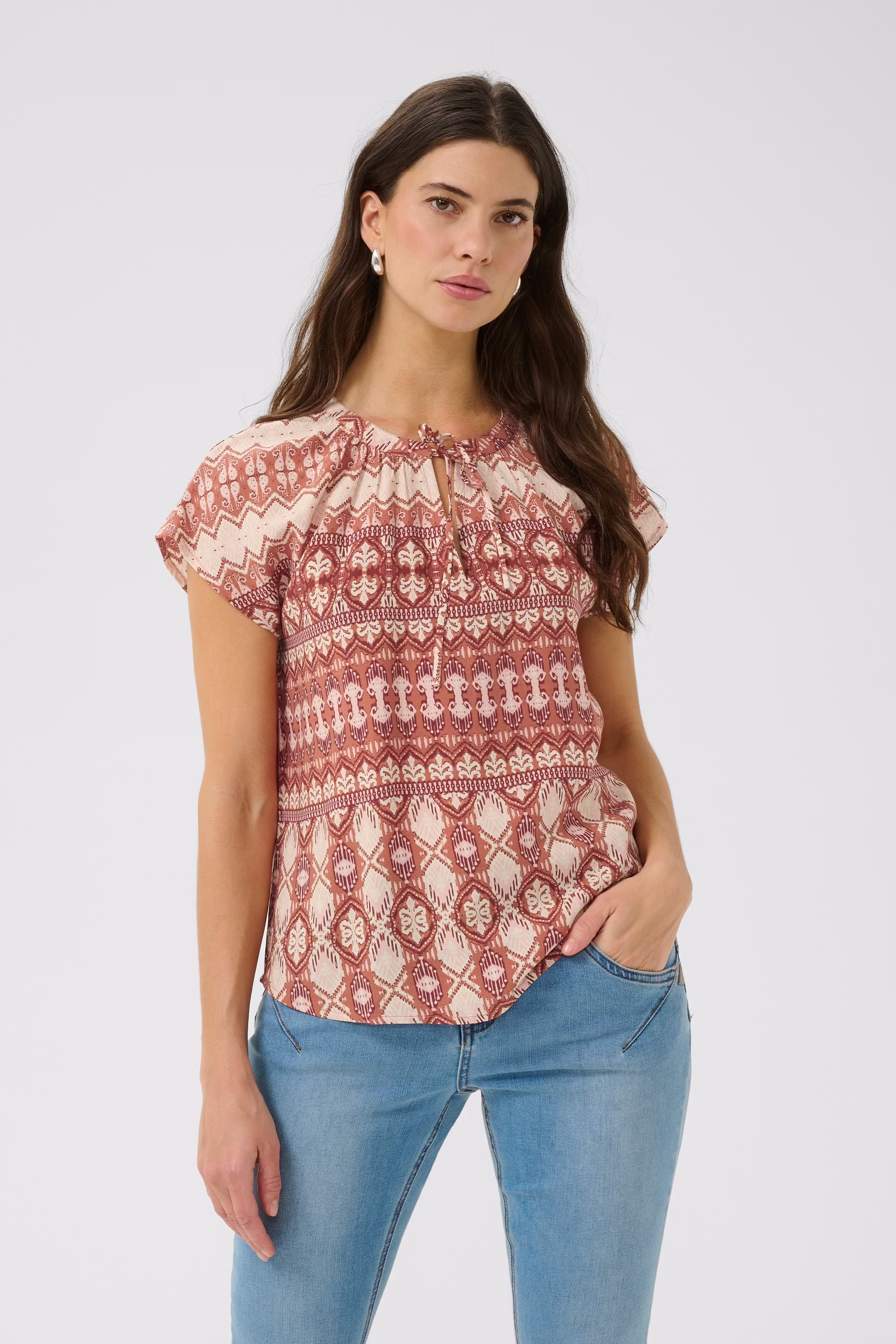 CRTiah Blouse LOOKBOOK FRONT 10613602-107520