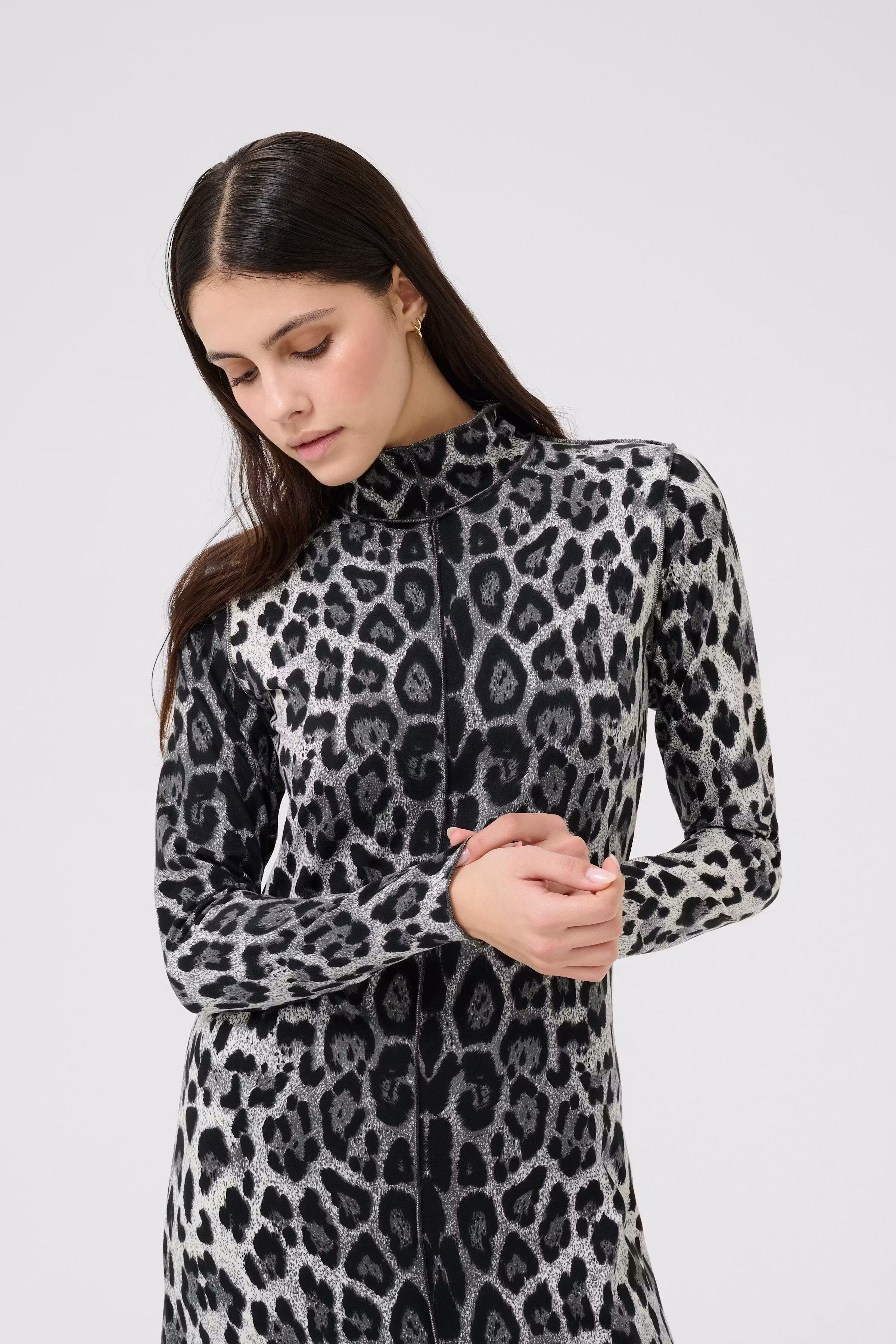 KBPavie Leopard Dress LOOKBOOK FRONT 10105473-108963