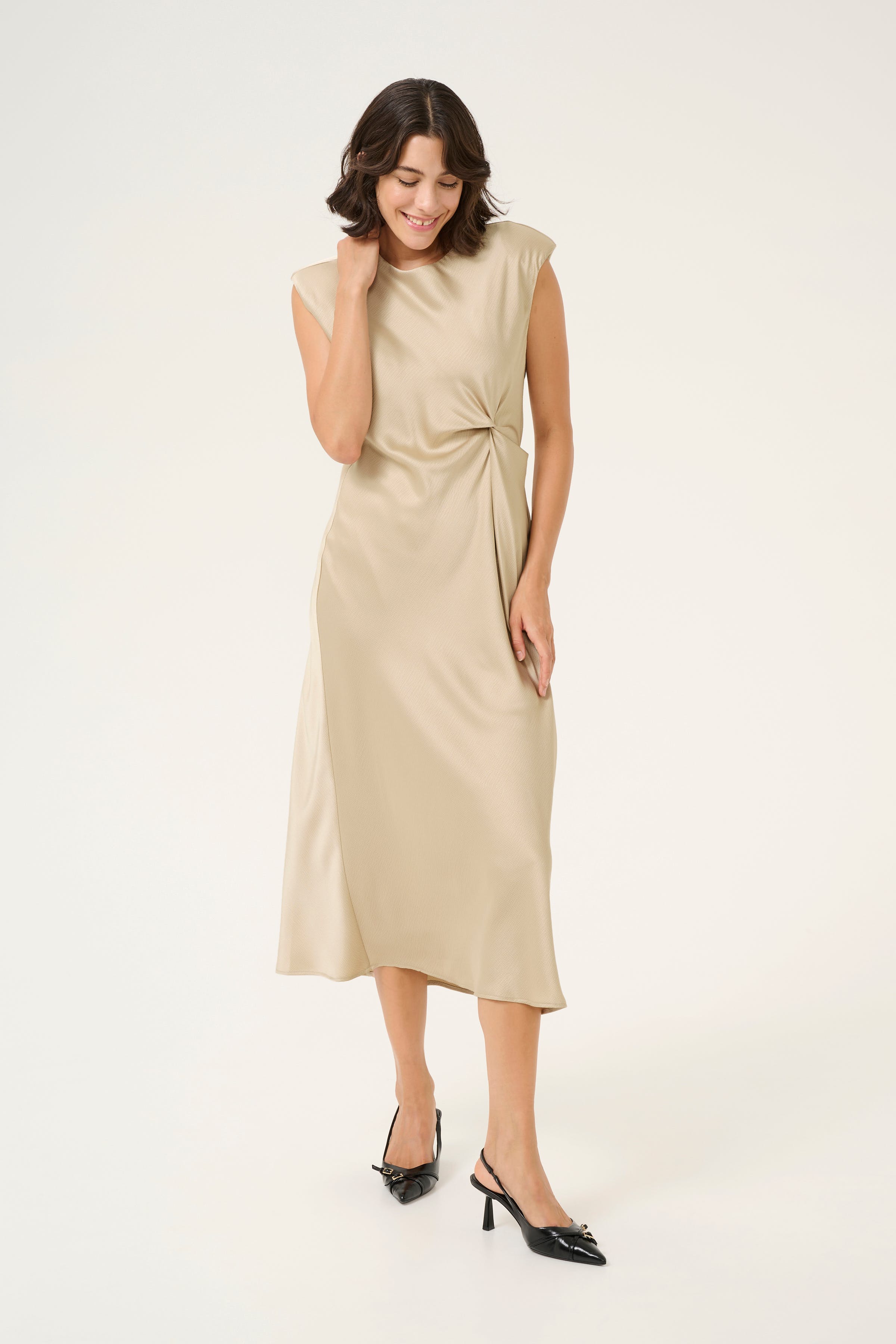 KApristina Dress LOOKBOOK FRONT 10509763-151305