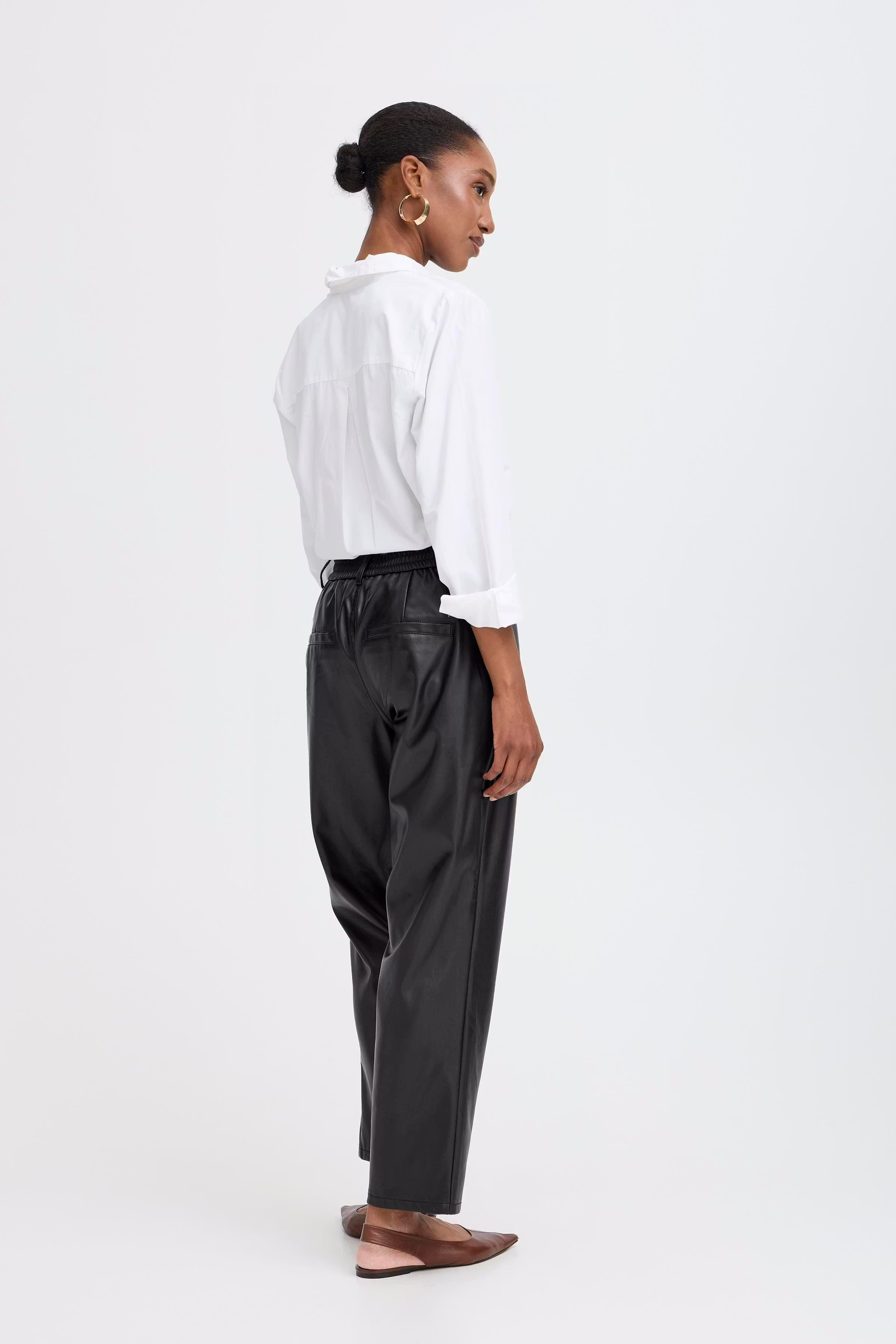 BYDAJA Hose LOOKBOOK BACK 20816991-200451