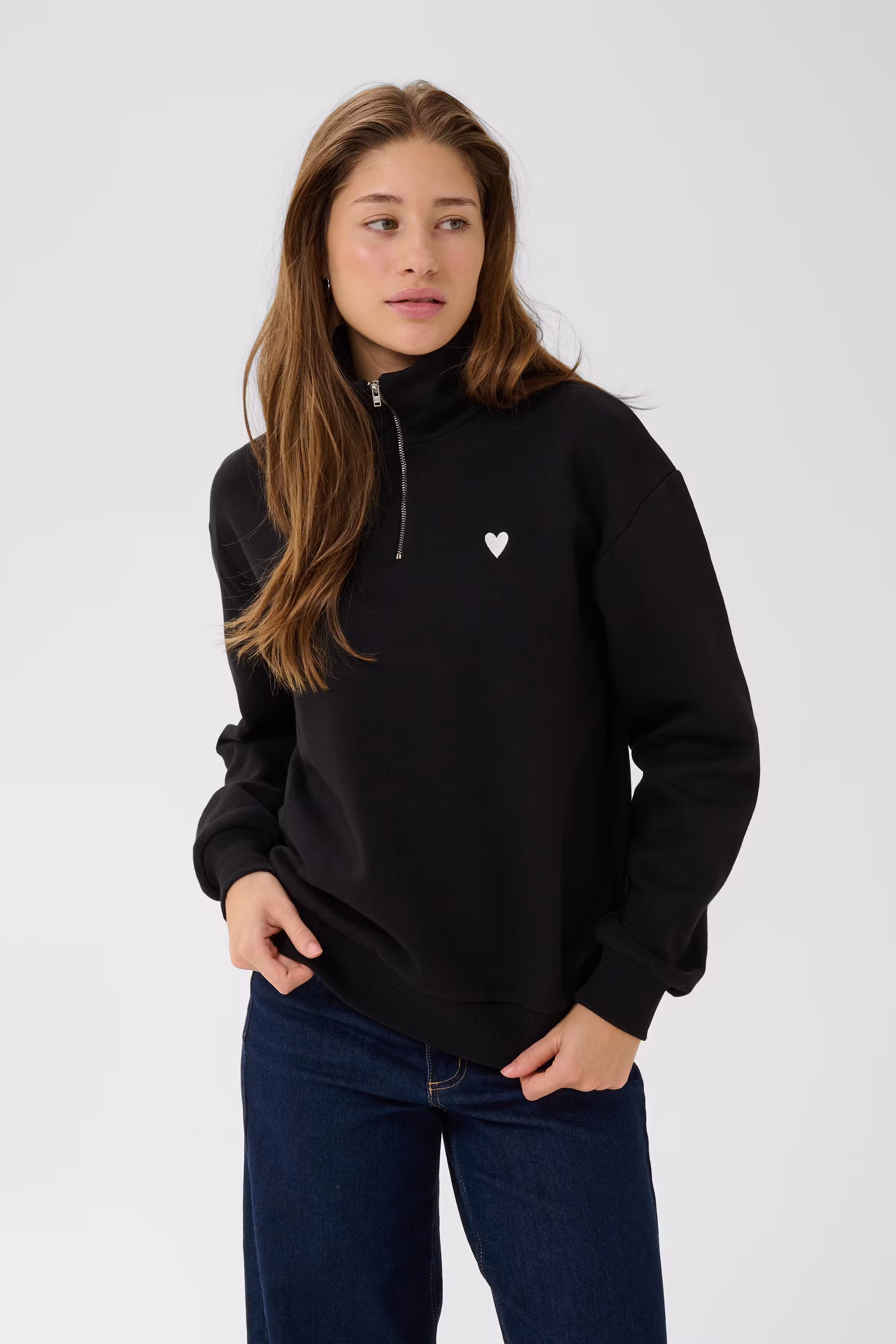 KAliddy Sweatshirt LOOKBOOK FRONT 10513266-194008