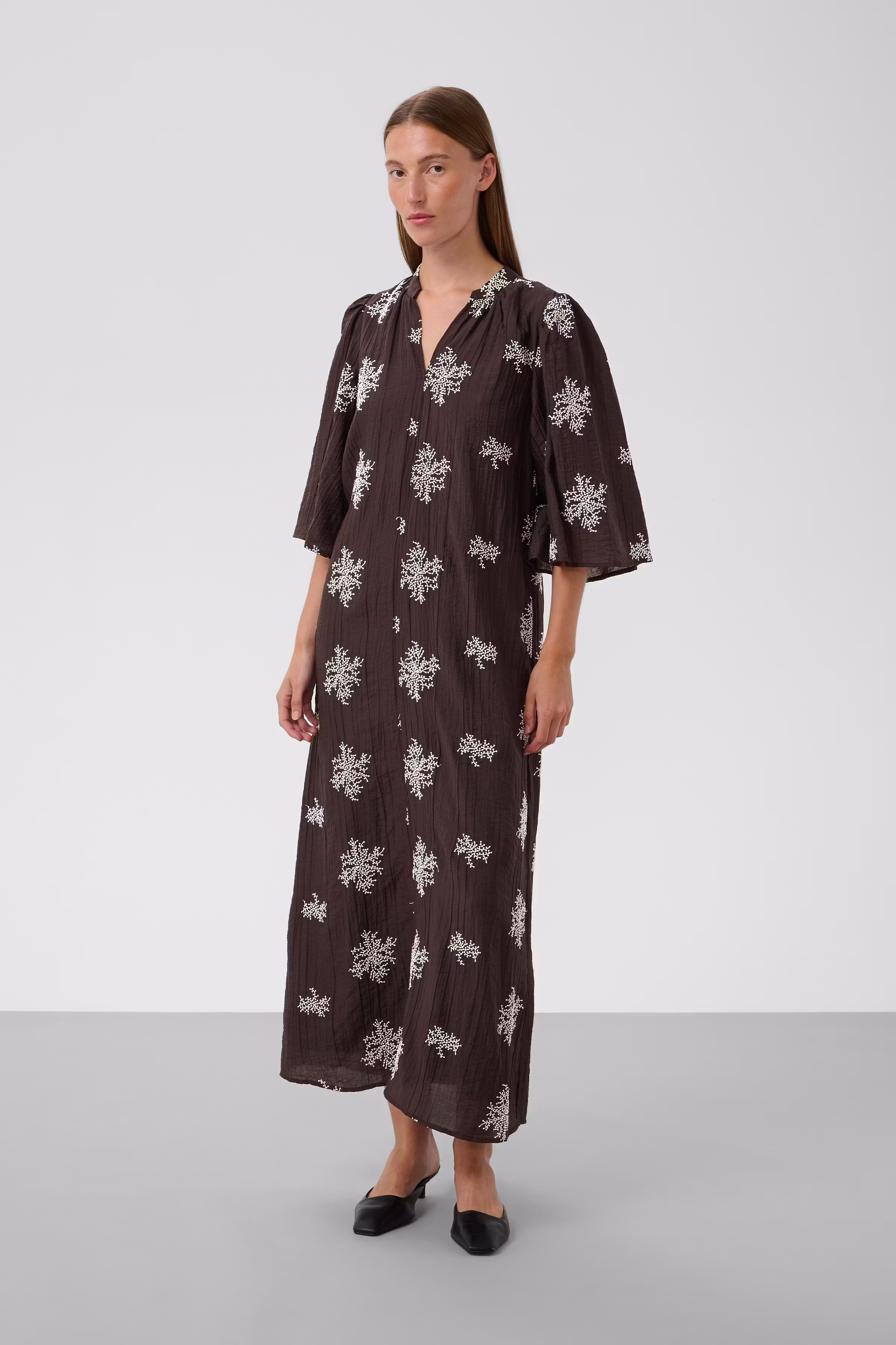 SLAzalea Kjole LOOKBOOK FRONT 30409545-191018