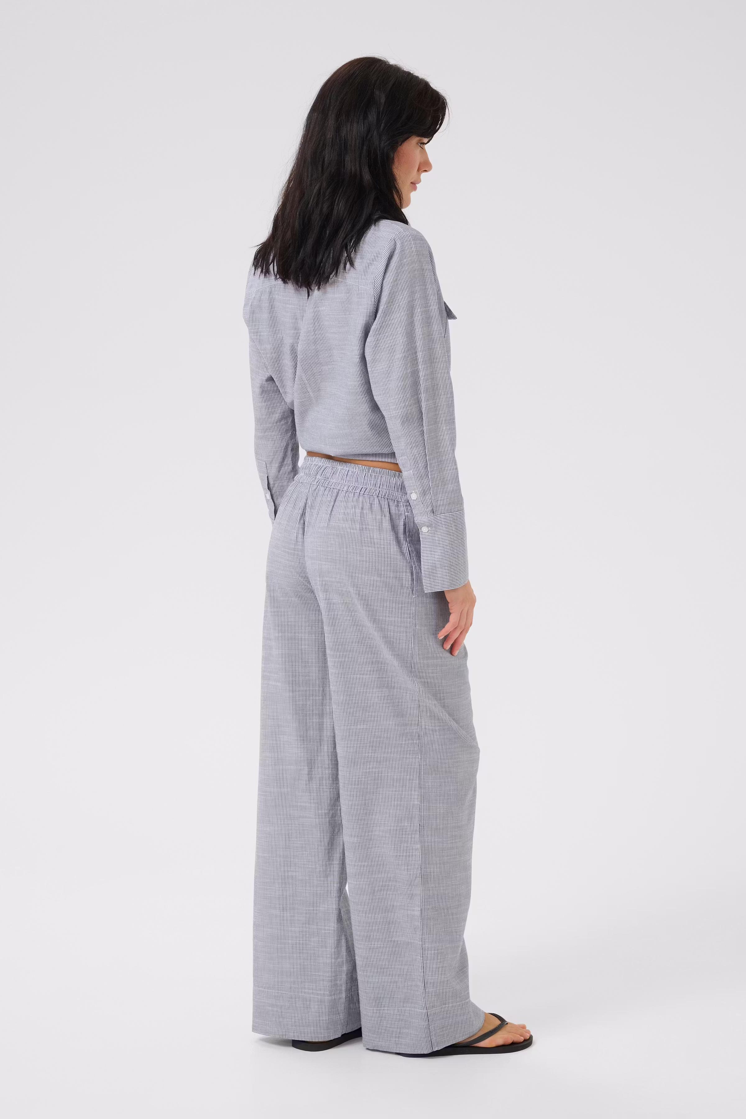 SkyeMW Hose LOOKBOOK BACK 10704723-107529