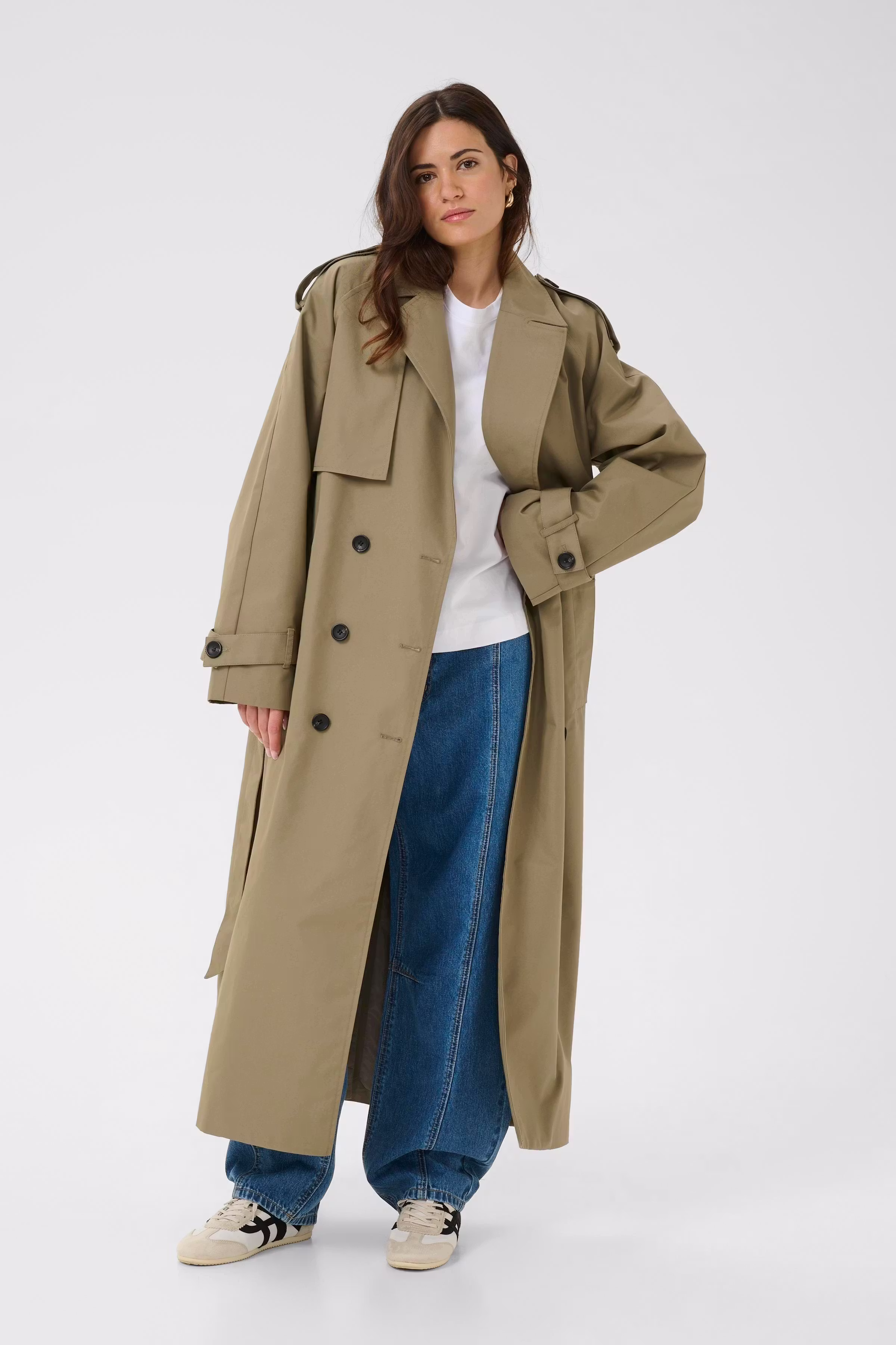 KAvalentina Coat LOOKBOOK FRONT 10511102-170517