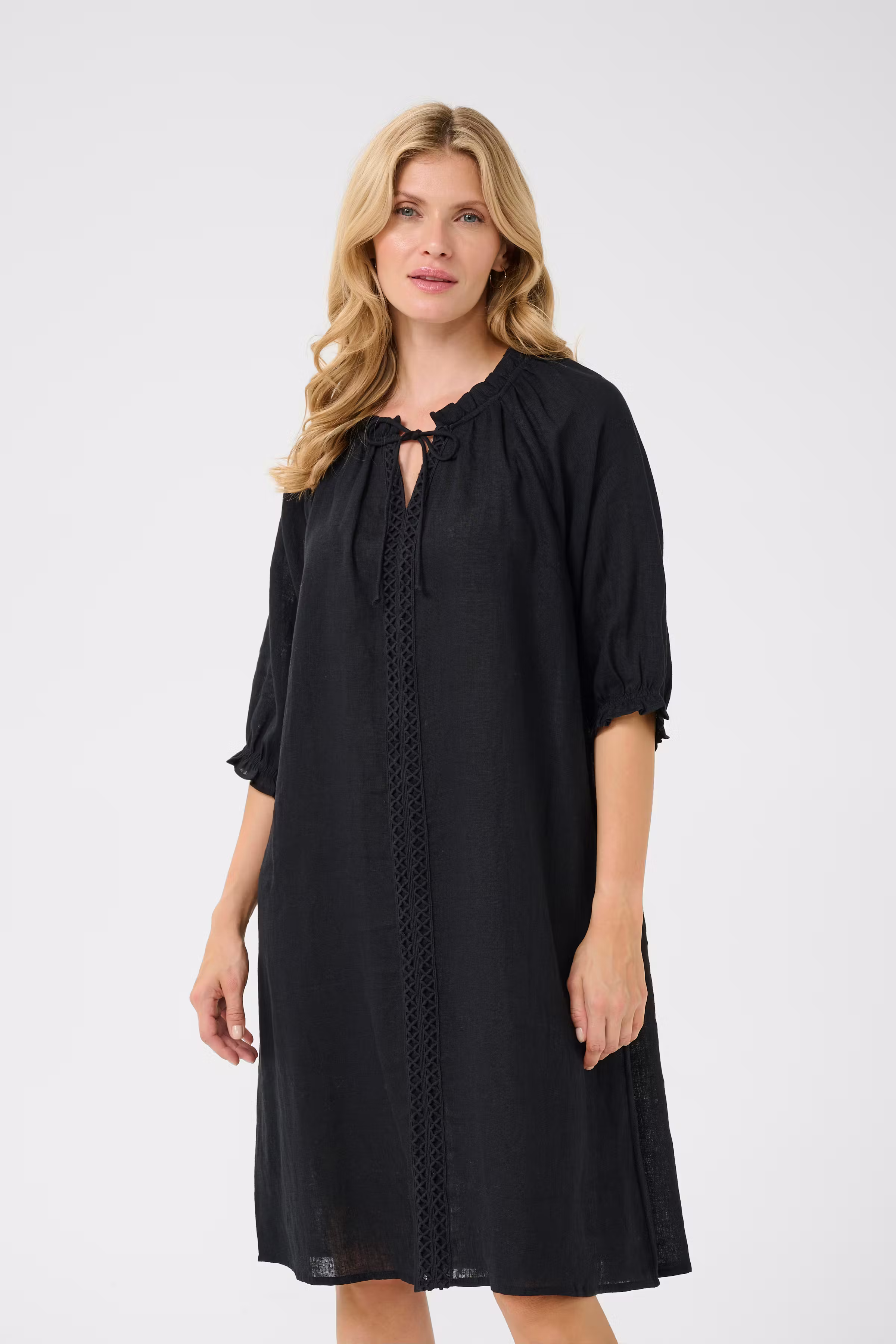 CRBellis Linne klänning LOOKBOOK FRONT 10613470-100120