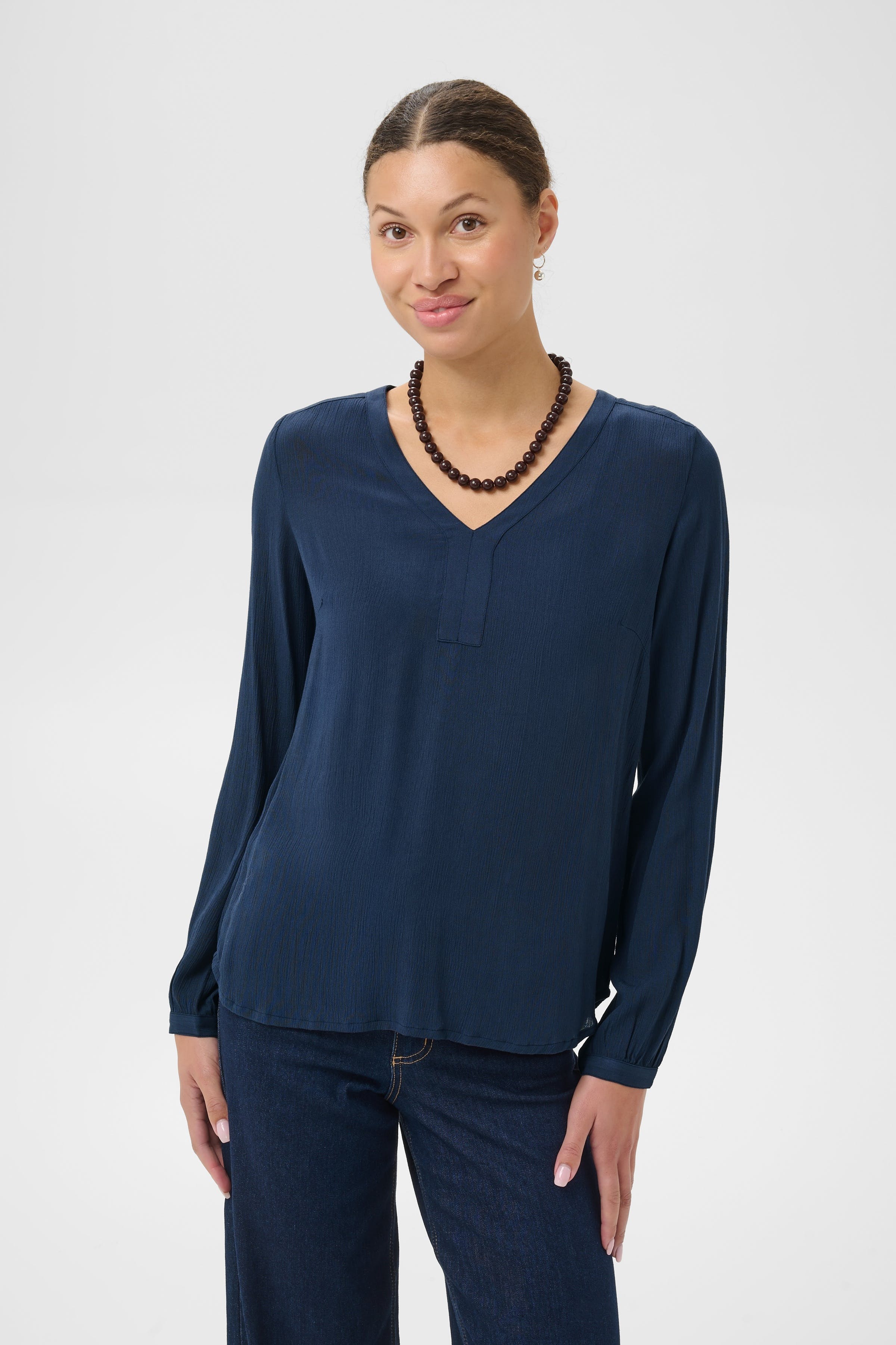 KAamber Blouse LOOKBOOK FRONT 501032-193927