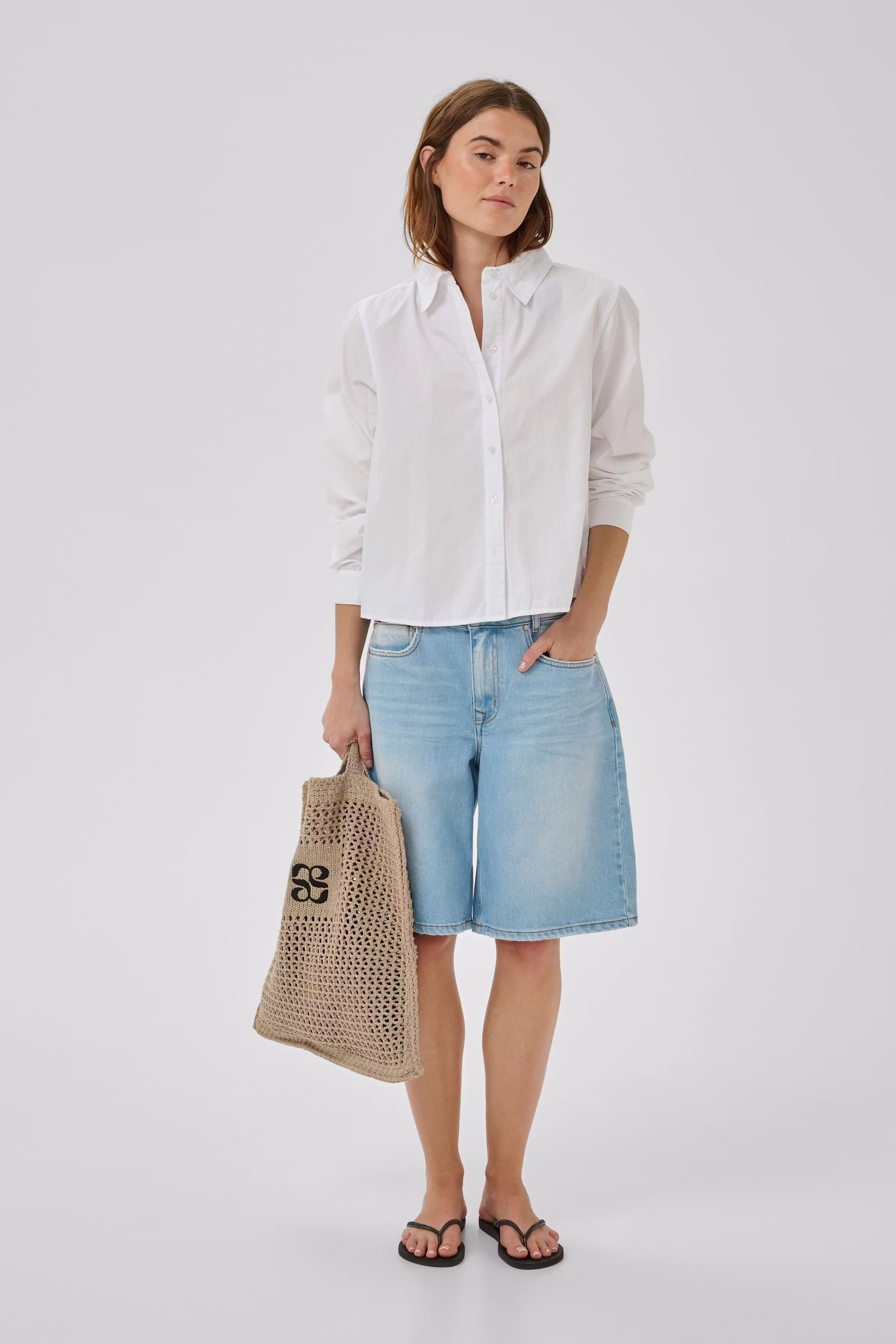 02 THE SHIRT LOCATION NONE 10705733-110601