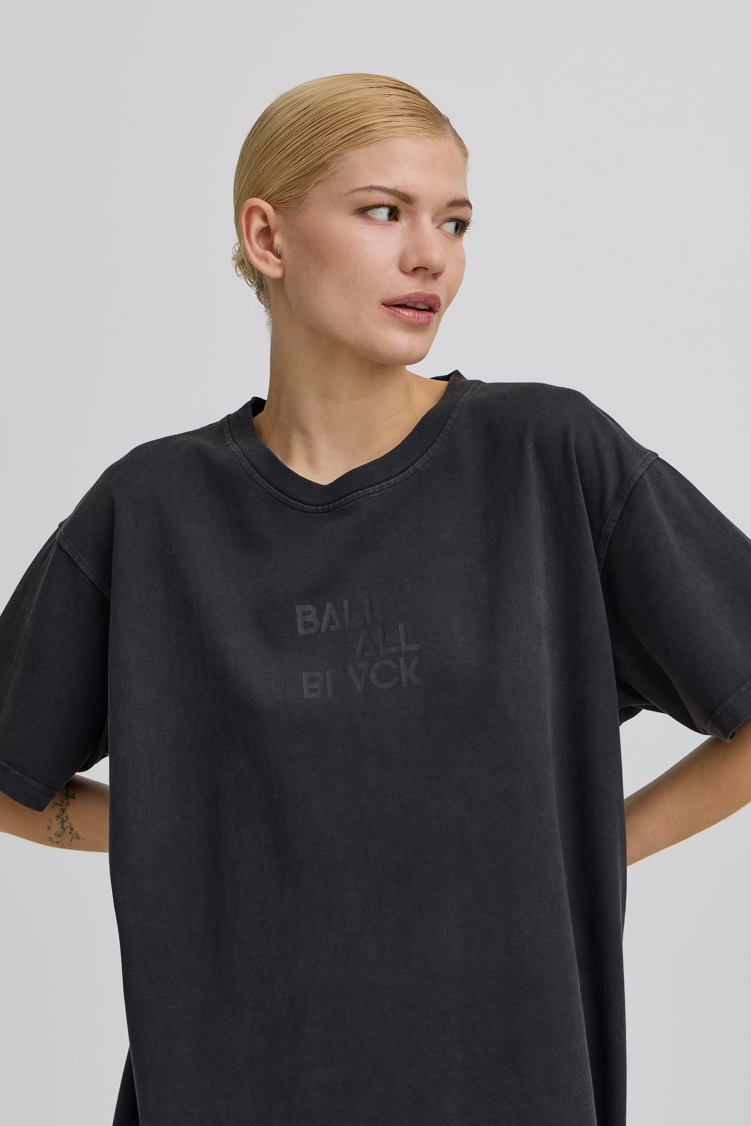 BASALVIRA T-shirt LOOKBOOK DETAIL 50408152-193911