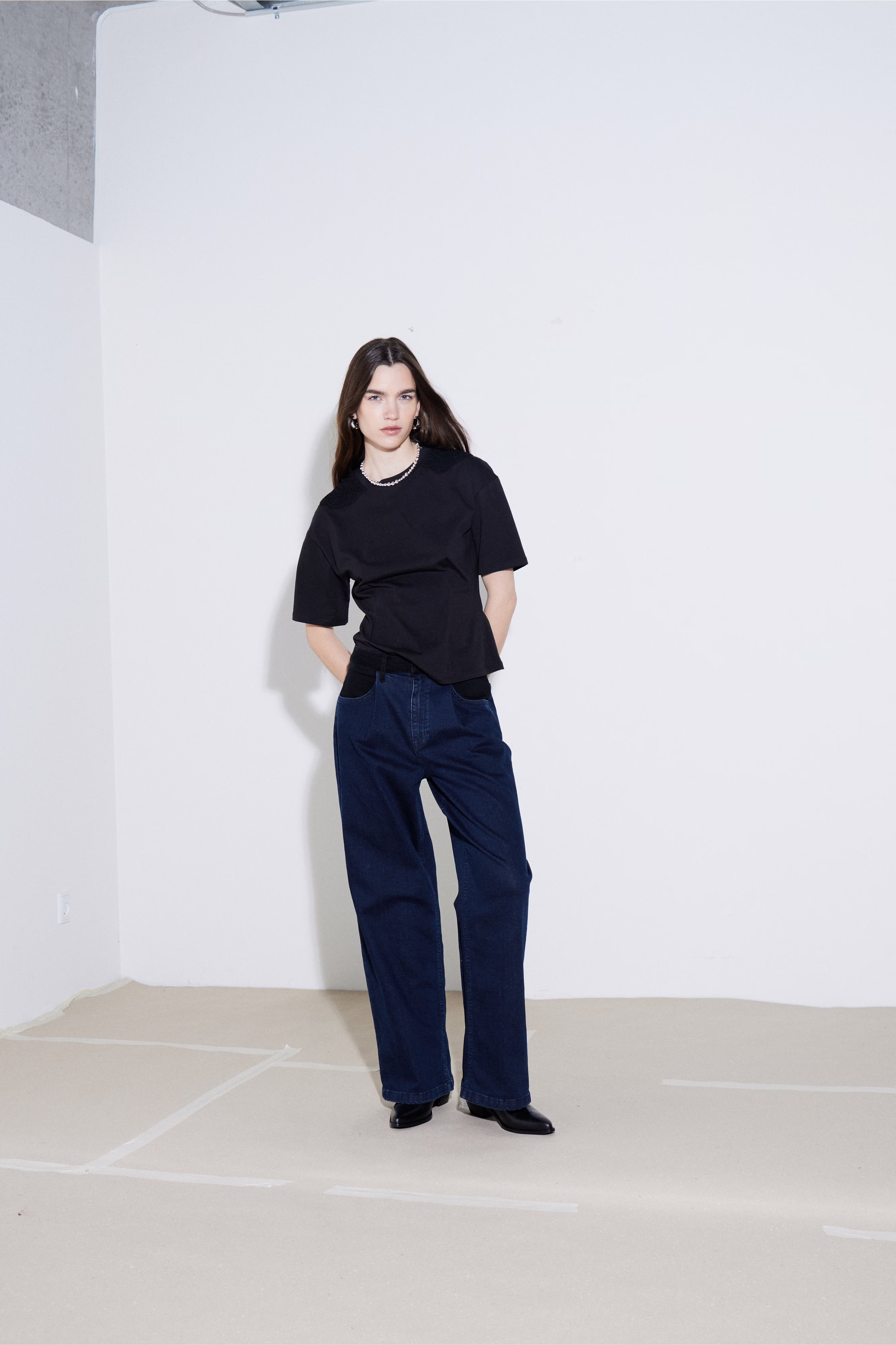 IHNABIA T-shirt LOCATION NONE 20121971-194008