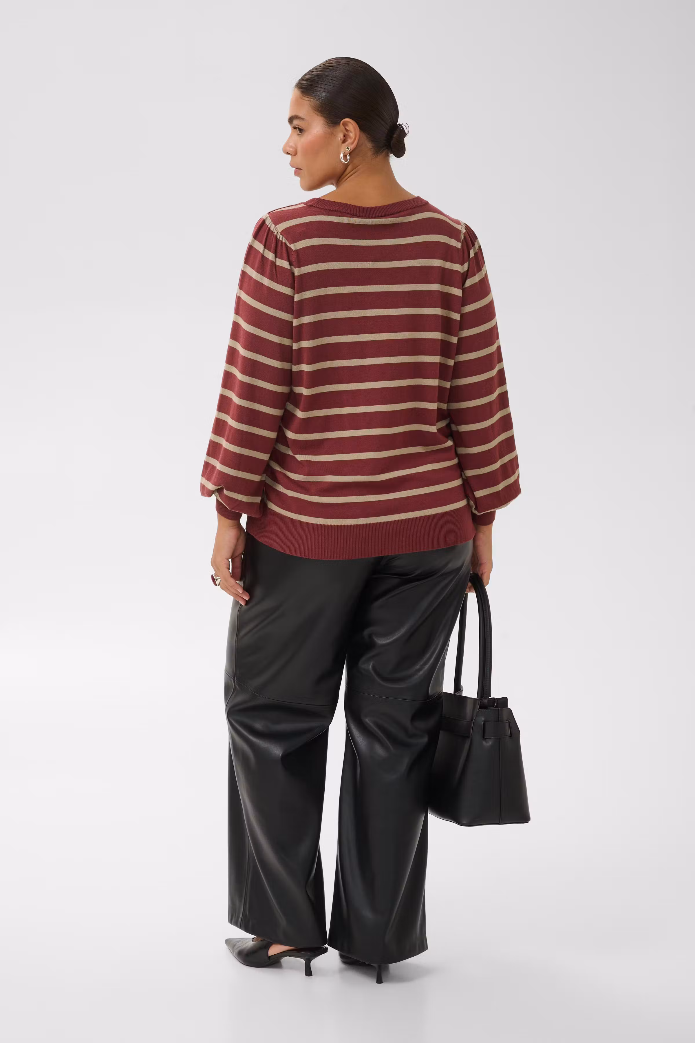 KClizzy Pullover LOOKBOOK BACK 10584617-1000189