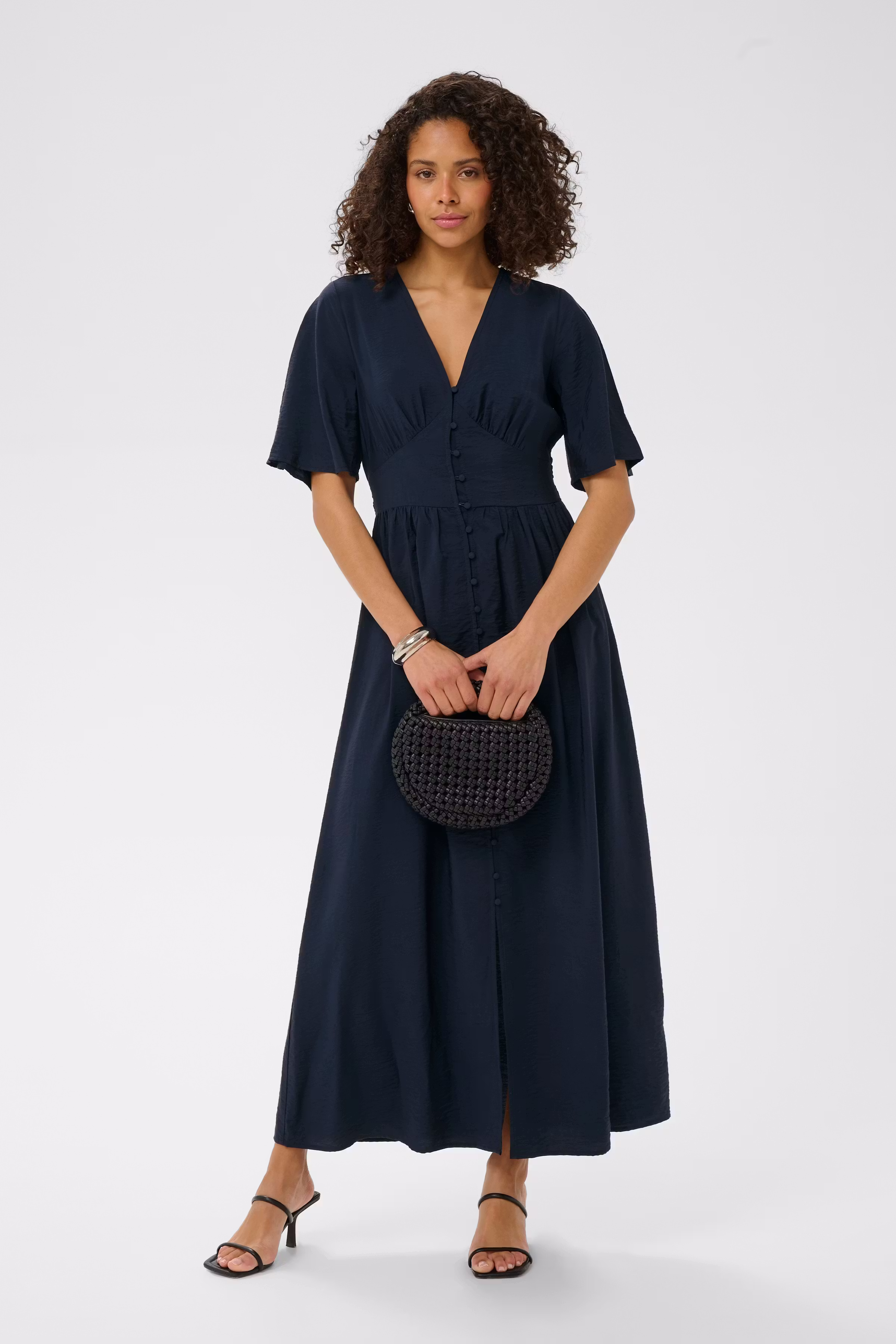 KArosie Dress LOOKBOOK FRONT 10512162-194020