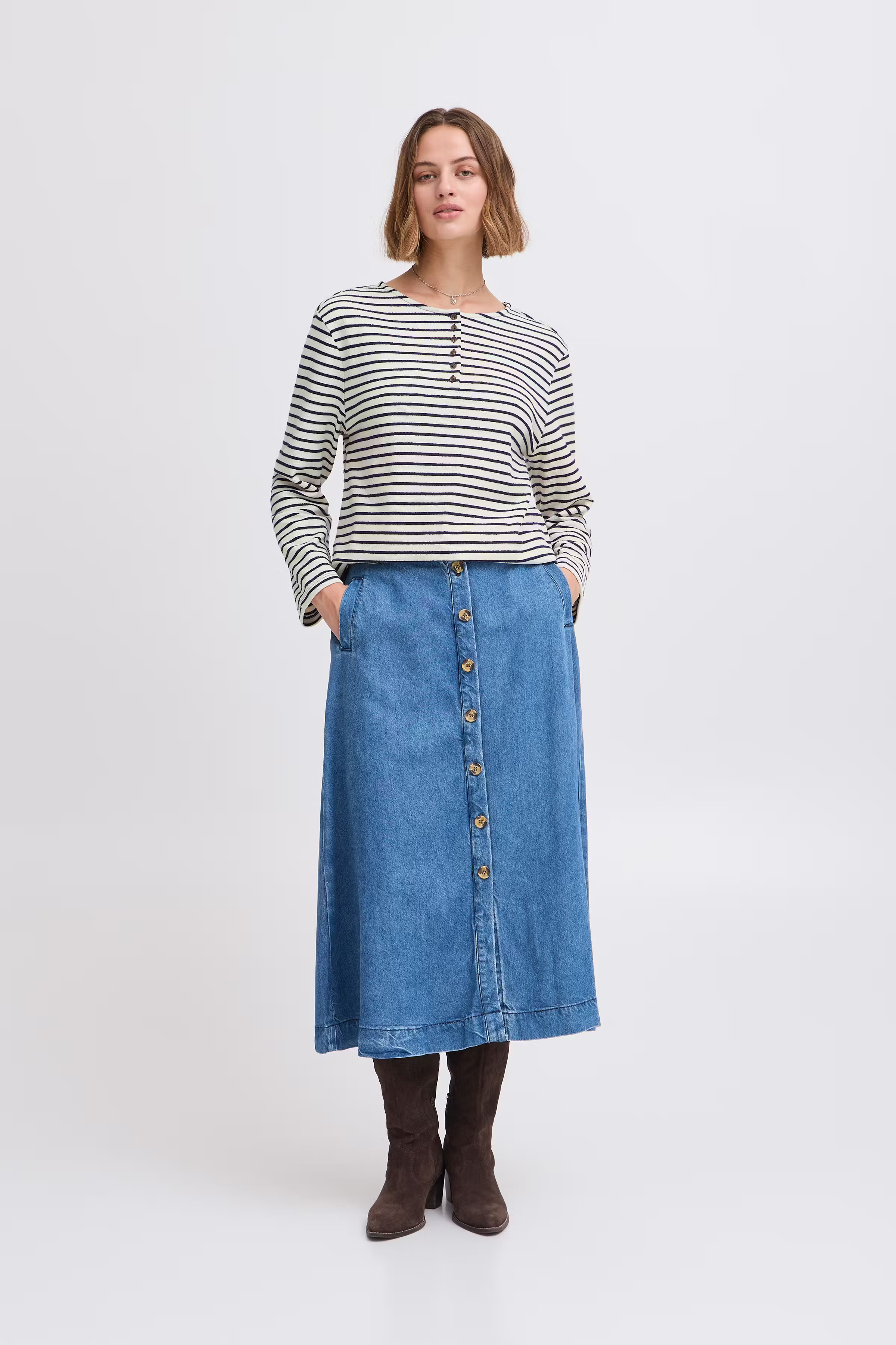 Langærmet T-shirt LOOKBOOK FRONT 20121946-130905