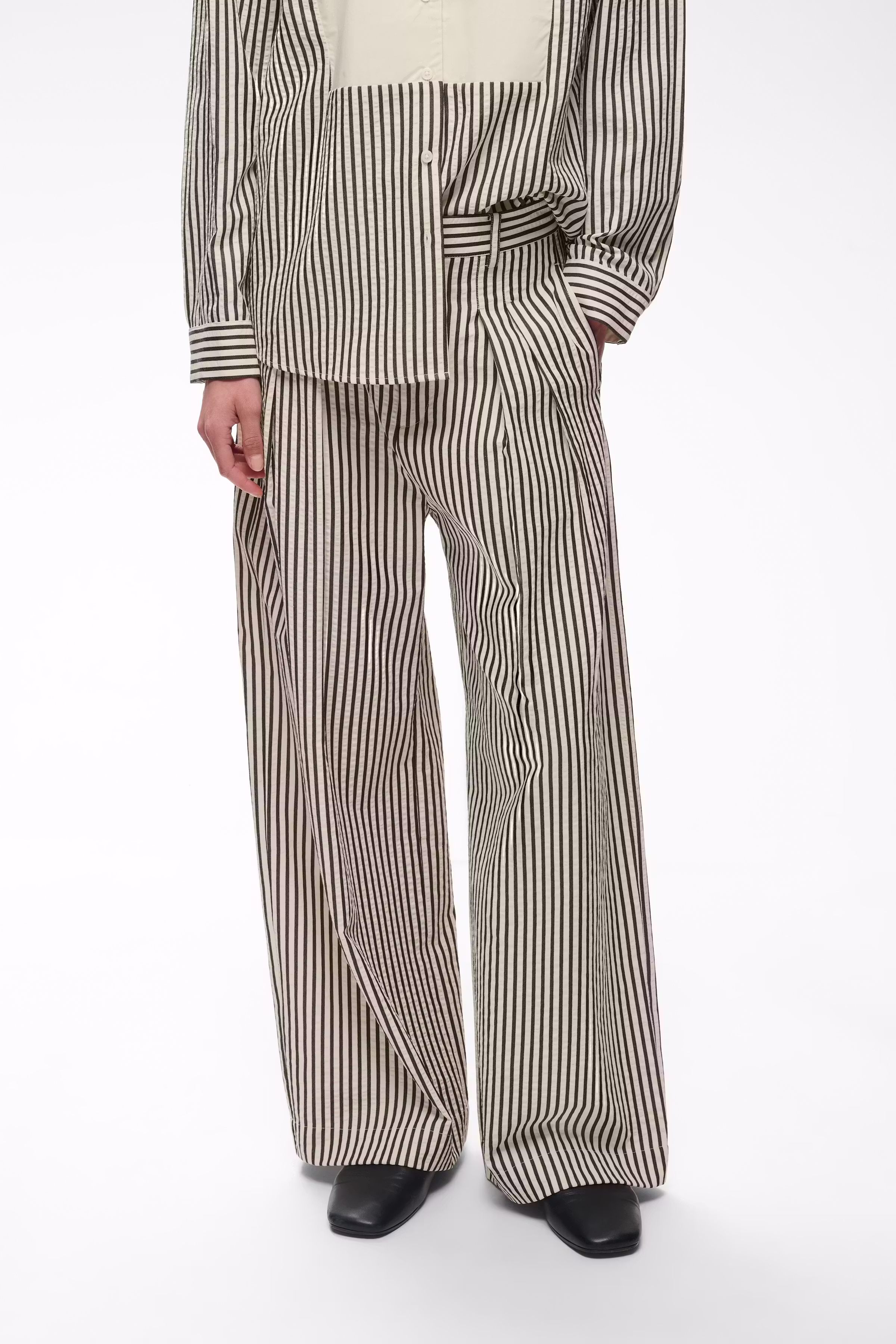 GARBOIW Trousers LOOKBOOK FRONT 30112624-900009166