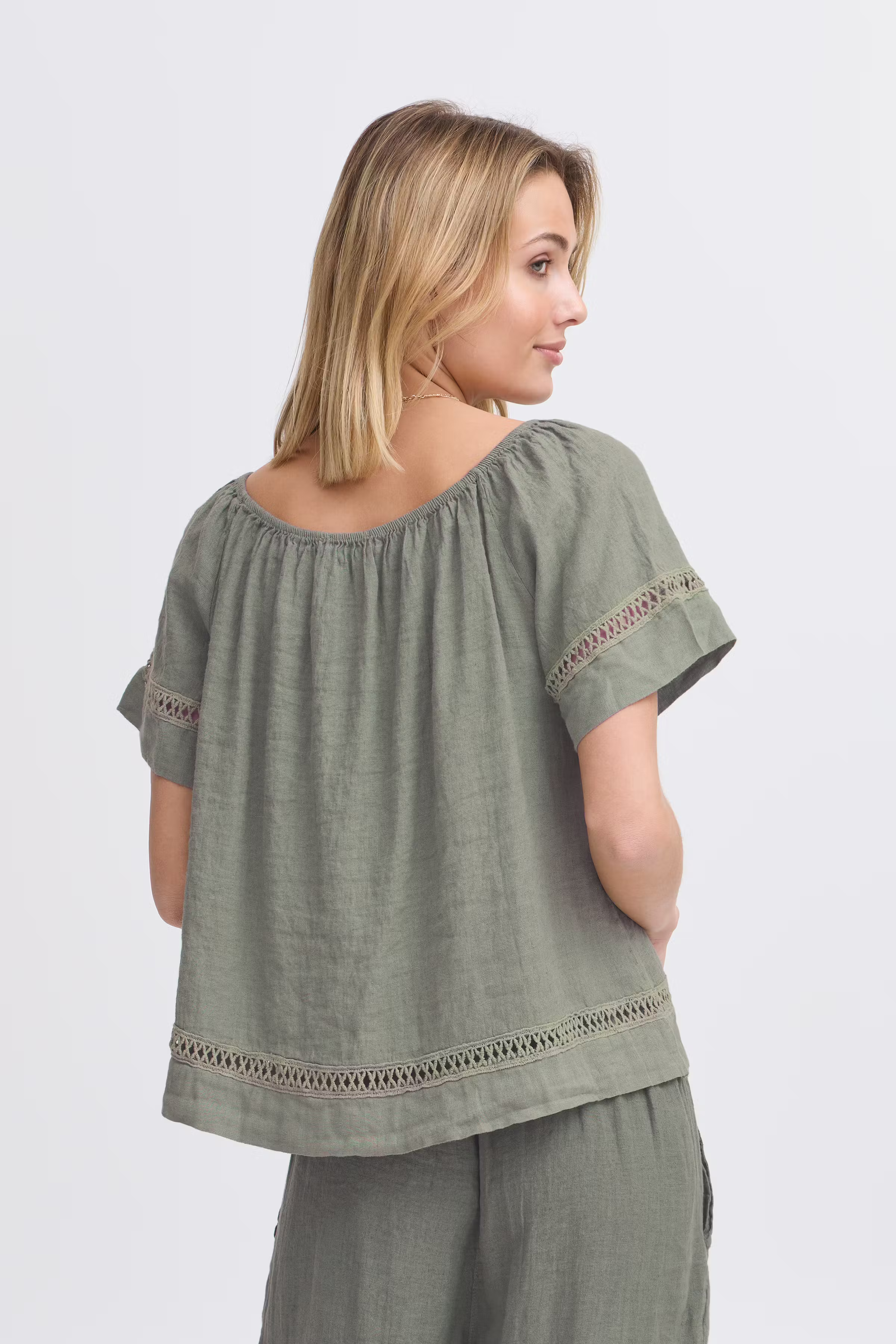 SBFONTANELLE Bluse LOOKBOOK BACK 22100885-180515