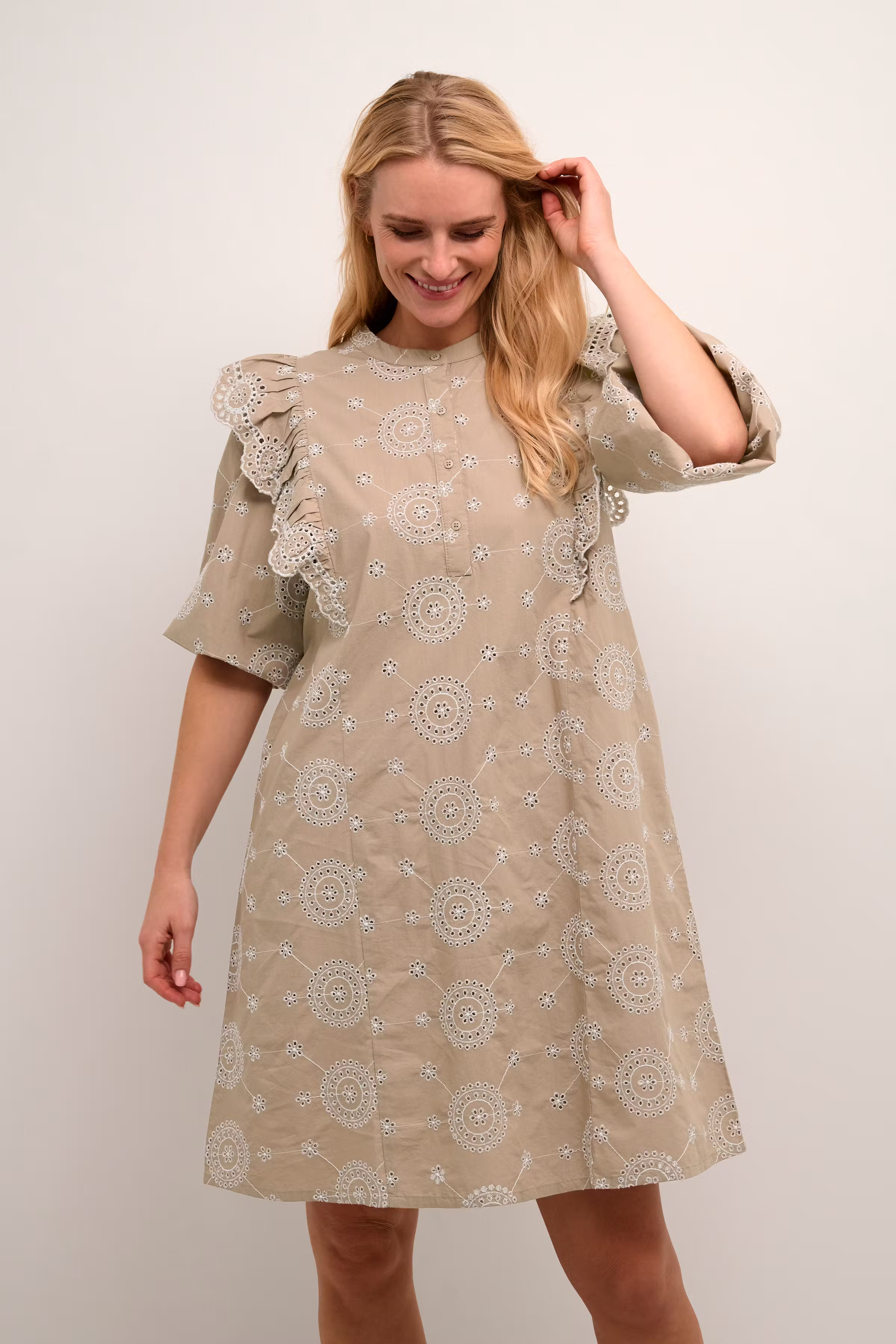 CUisa Kleid LOOKBOOK FRONT 50110778-171009