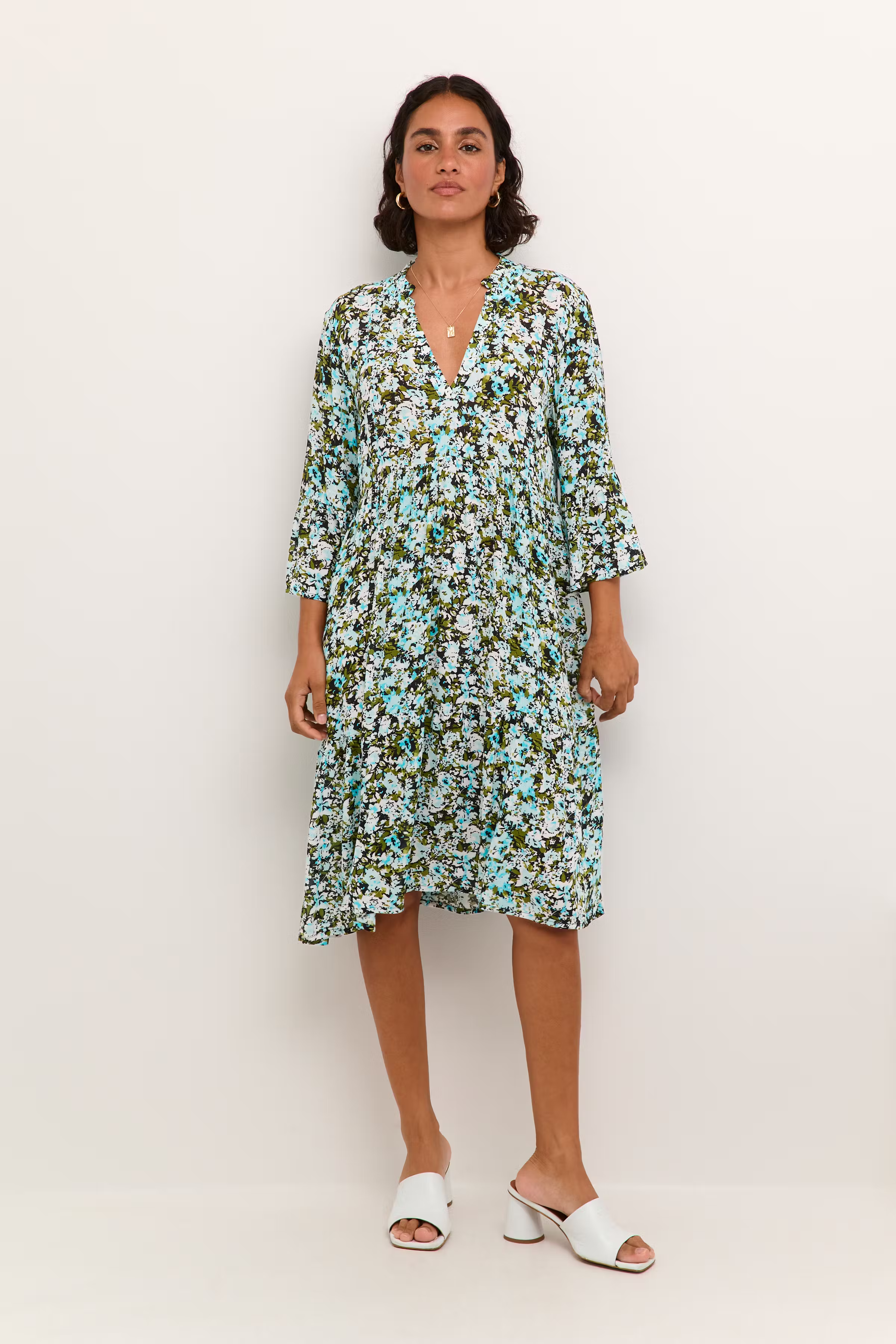 KAhera Kleid LOOKBOOK FRONT 10508259-105802