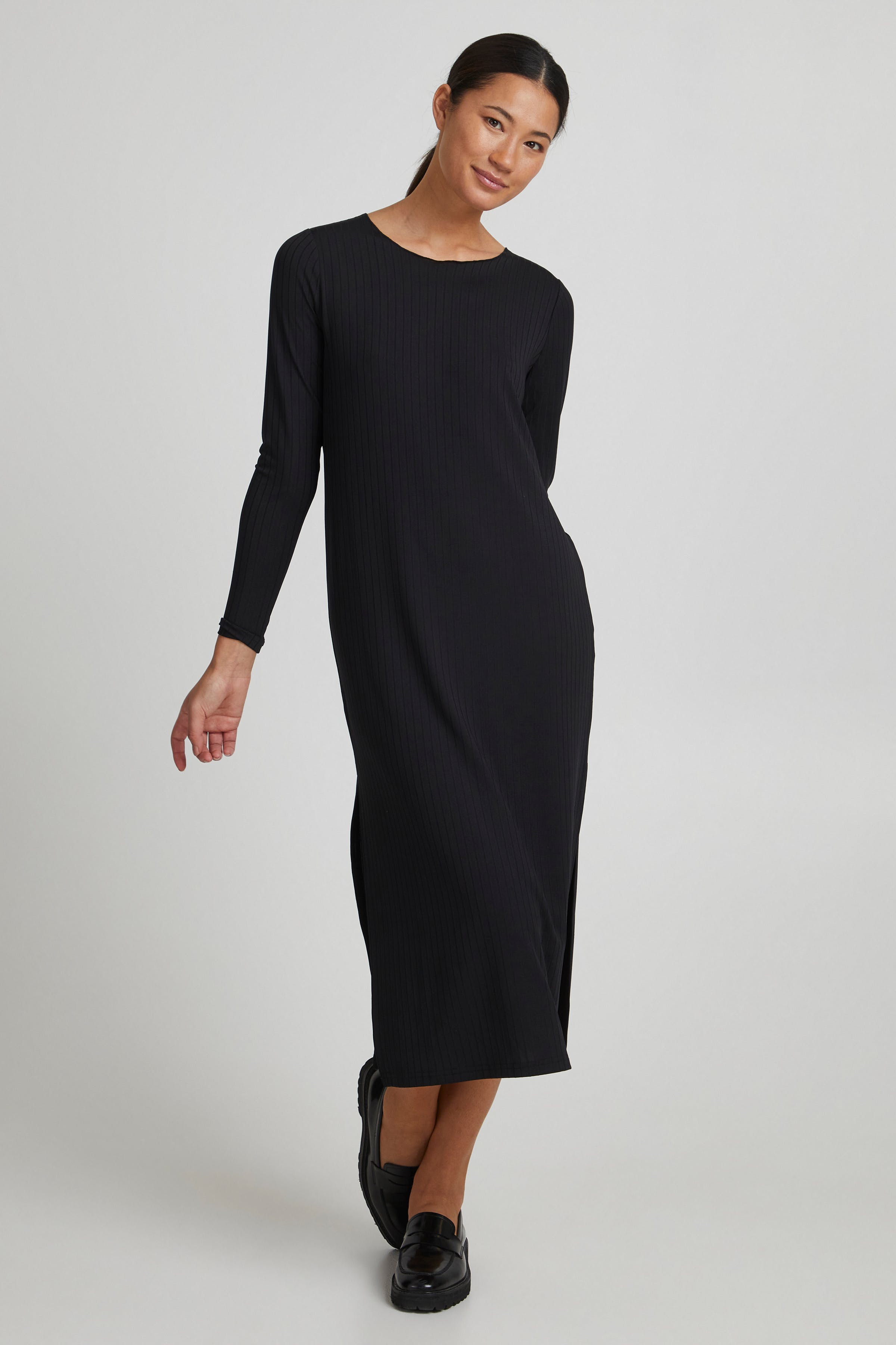 IXLINNA Kjole LOOKBOOK FRONT 20117559-194008