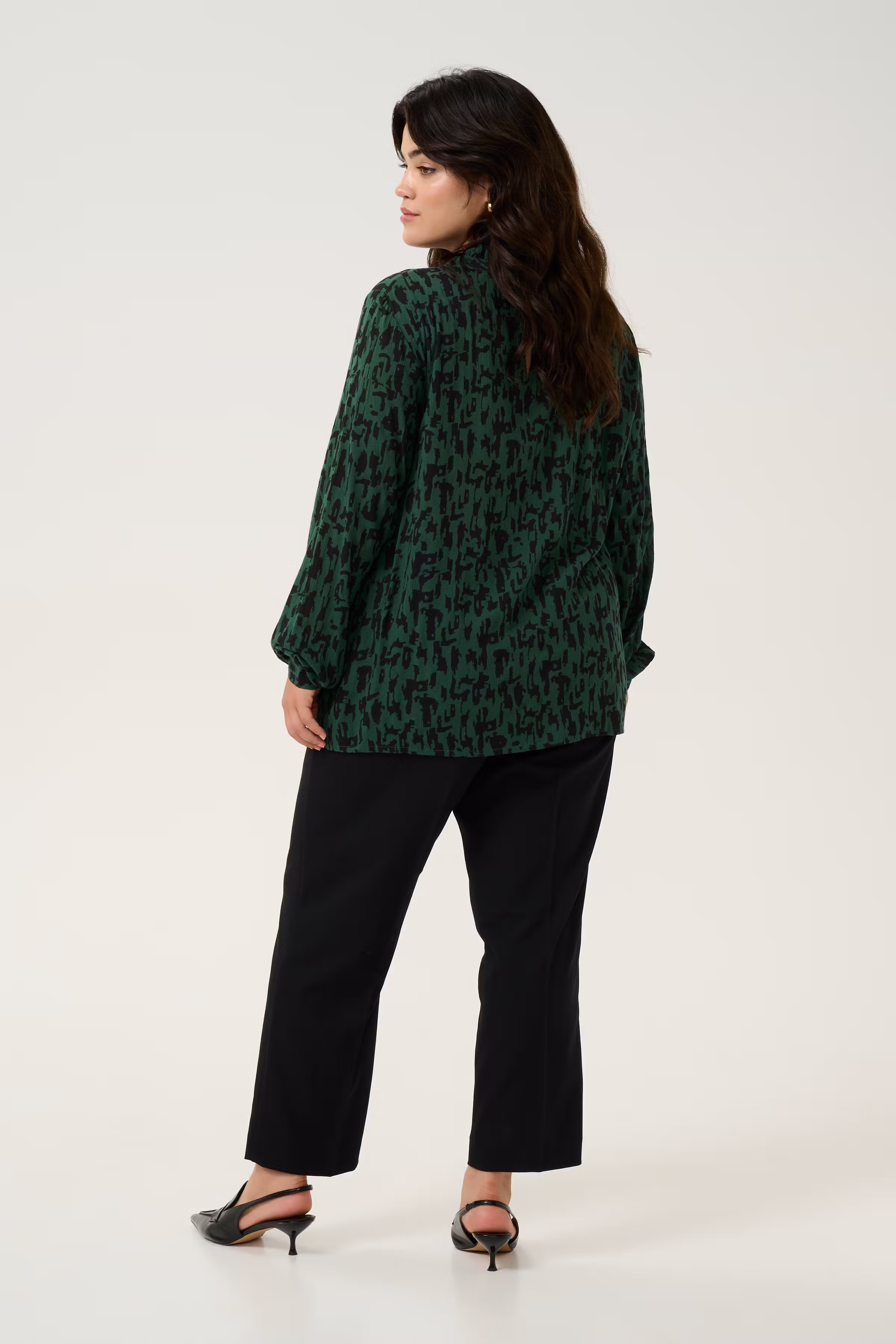 KClune Bluse LOOKBOOK BACK 10583162-107347