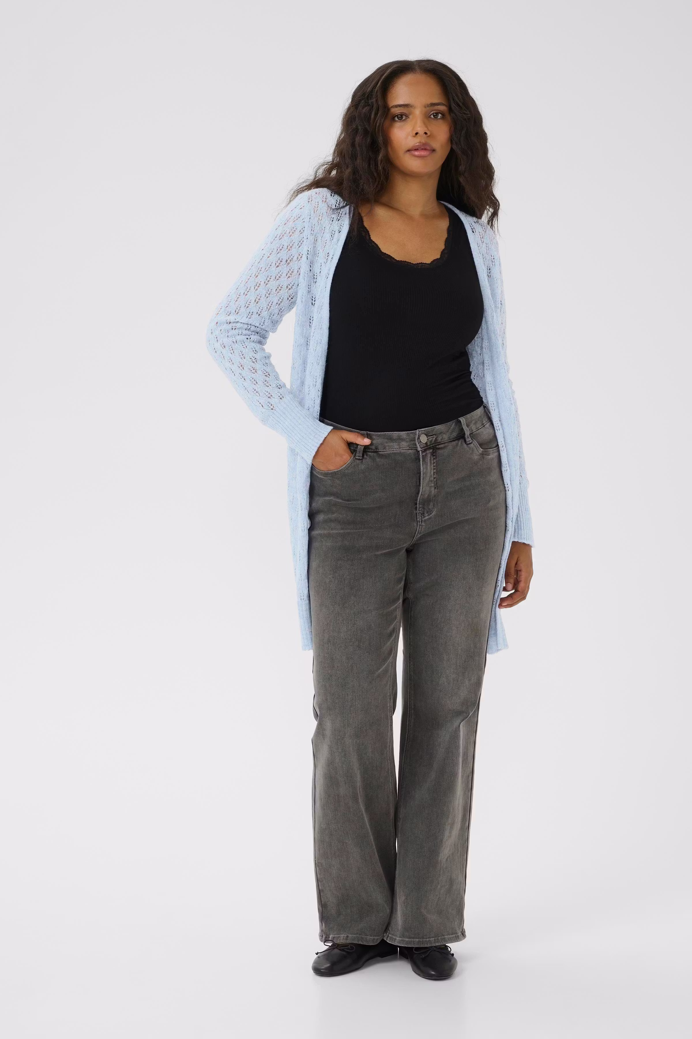 KCloura Cardigan LOOKBOOK FRONT 10583482-154031