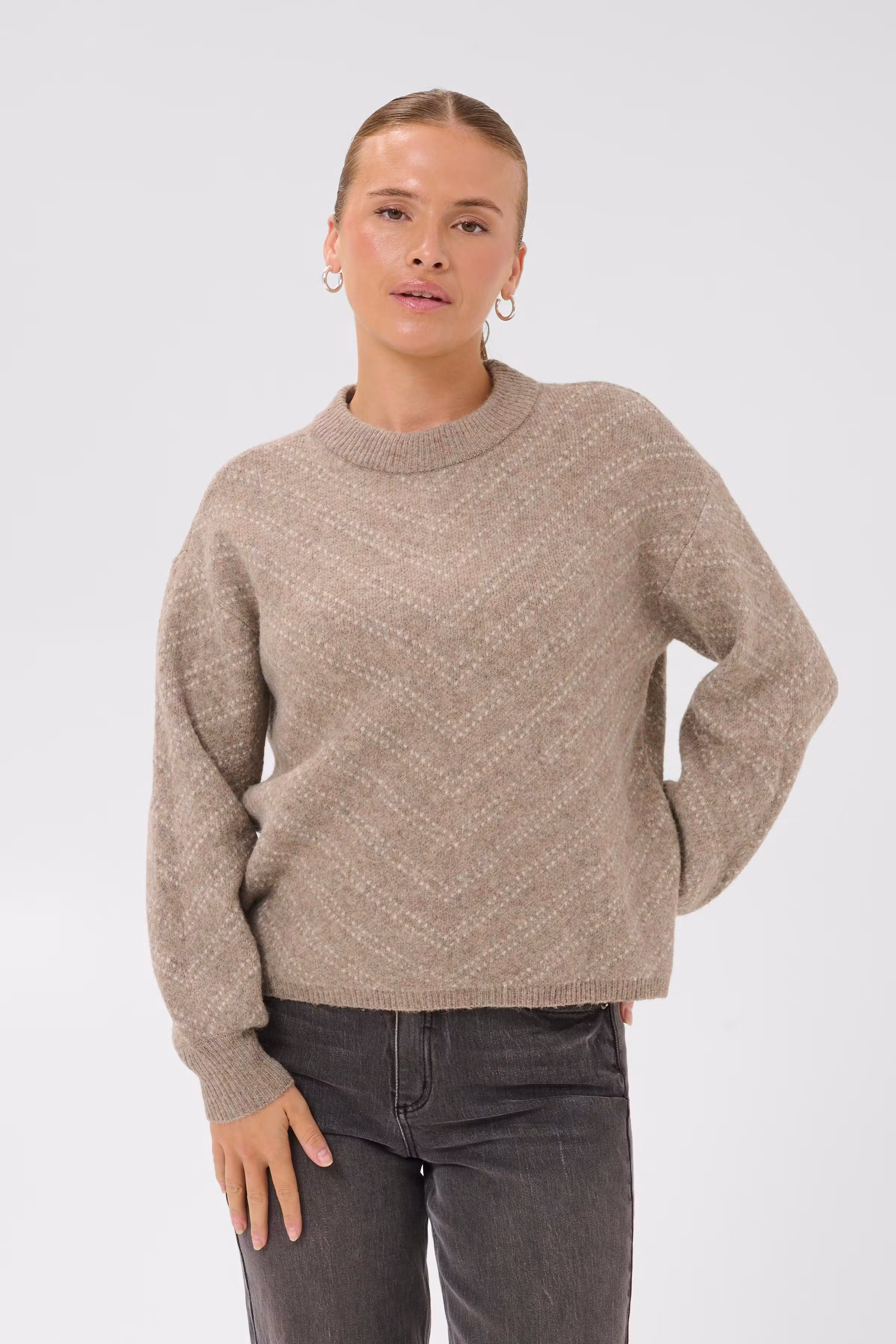 KAhillery Pullover LOOKBOOK FRONT 10512562-1000116