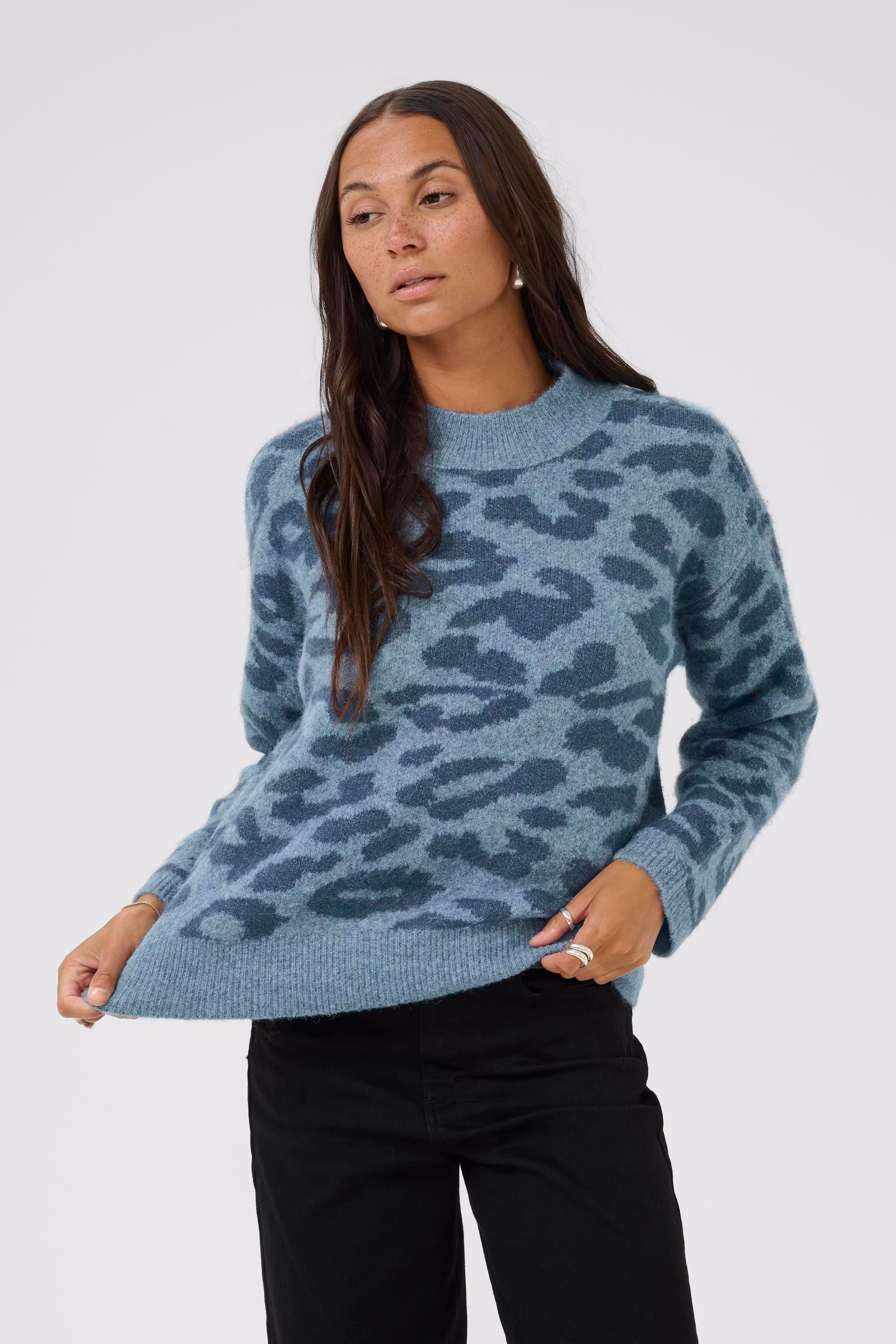 KAsandra Pullover LOOKBOOK FRONT 10511193-108395