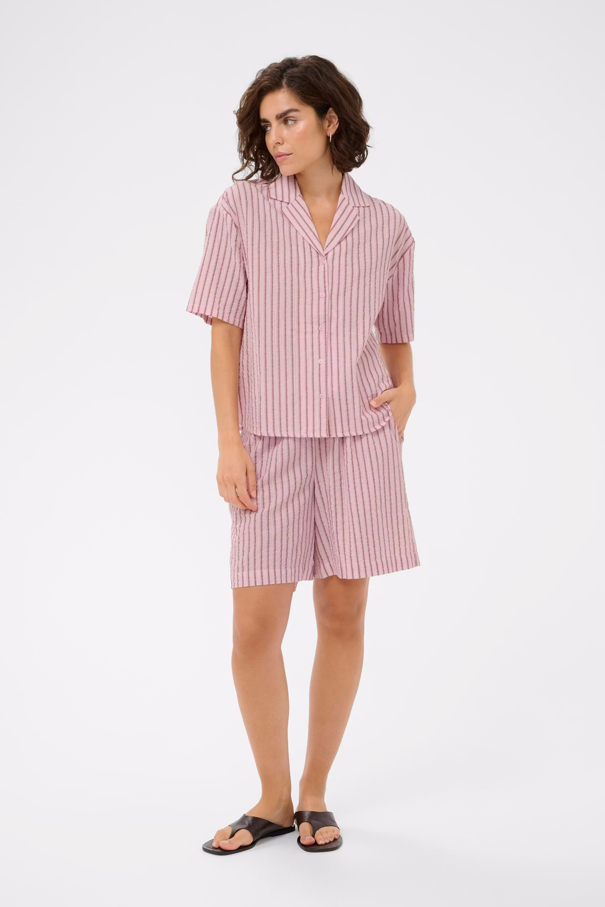 KAlara Shorts LOOKBOOK FRONT 10511505-109318