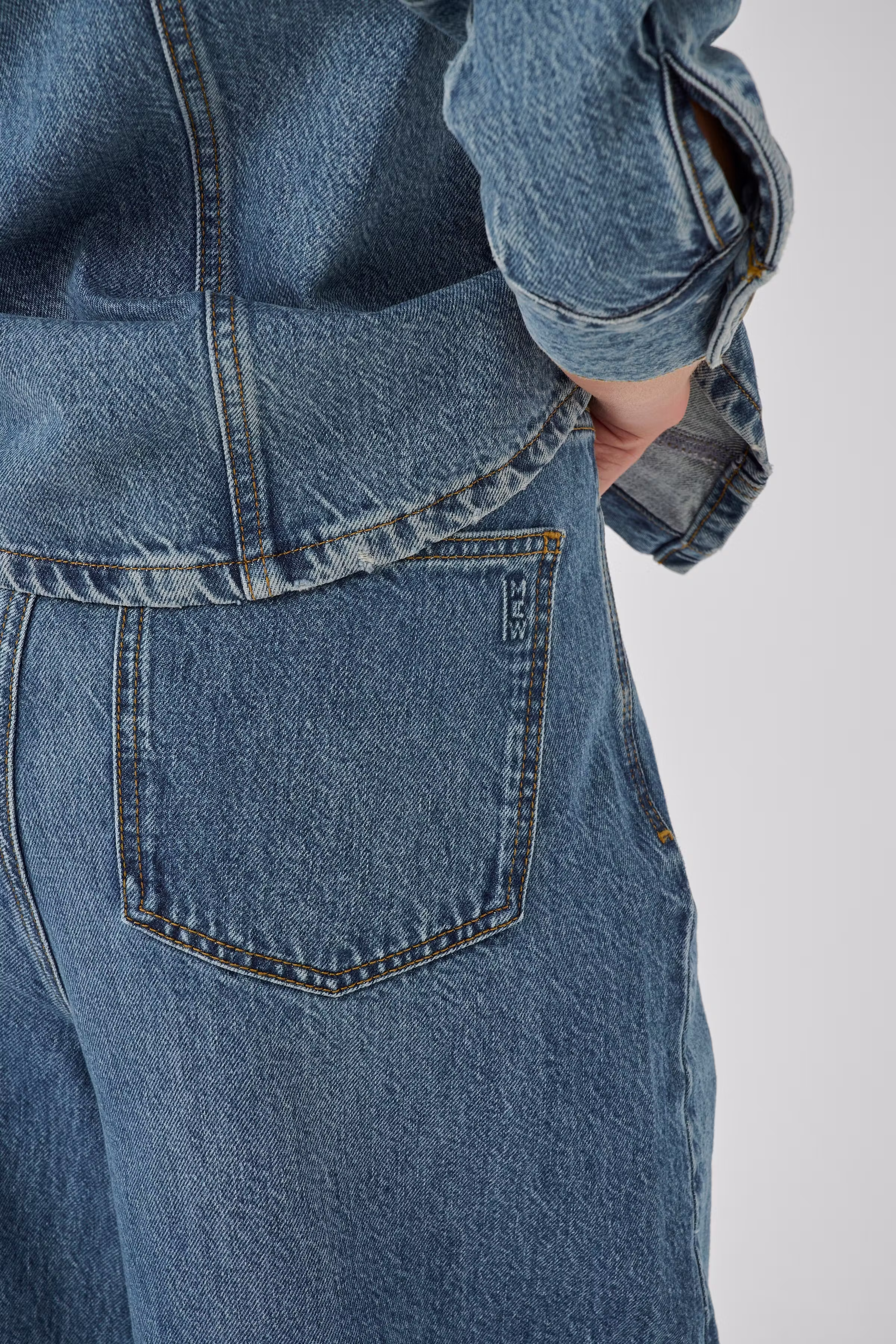 JessieMW Jeans LOOKBOOK DETAIL 10705203-100055