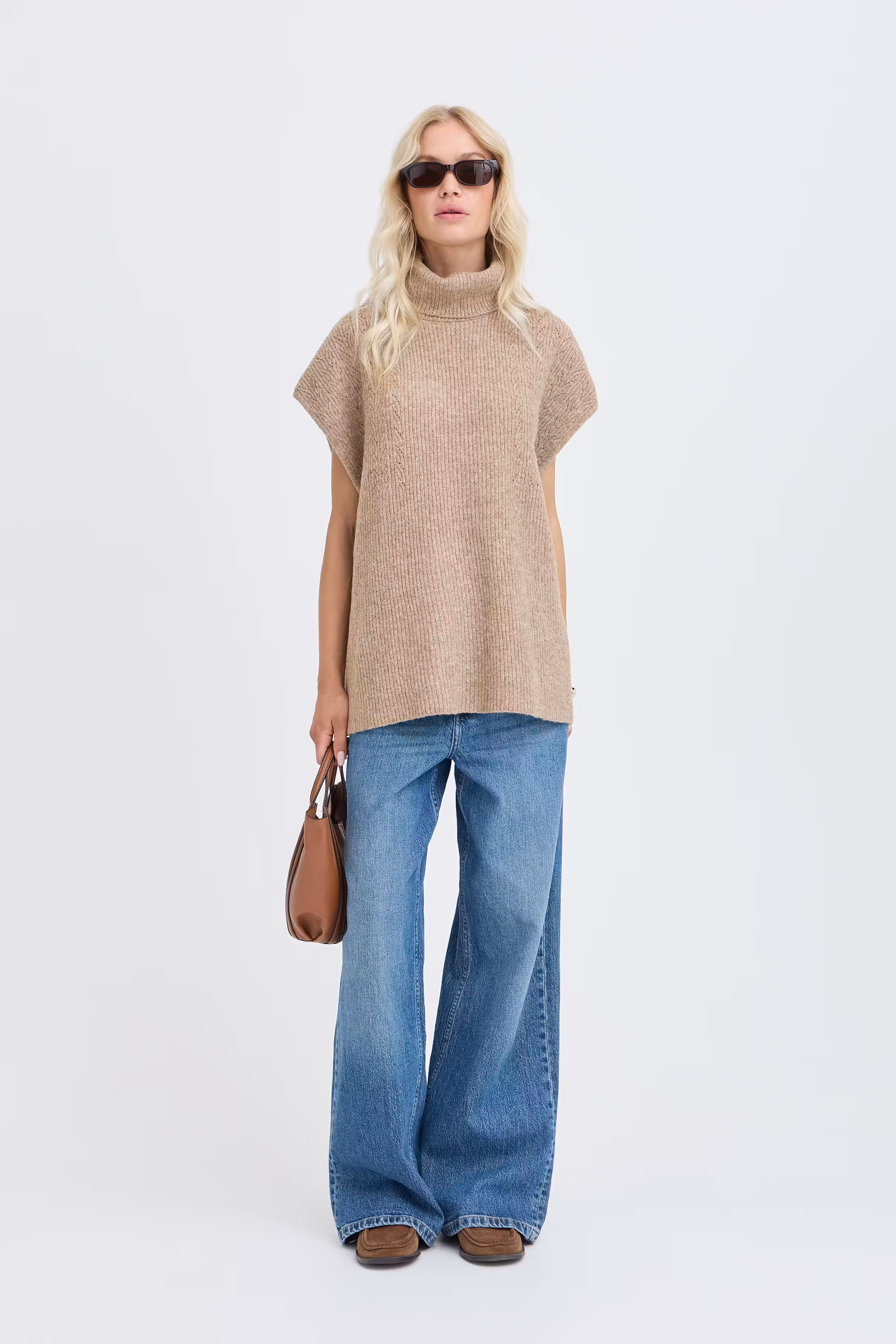 BYVILKO Poncho LOOKBOOK FRONT 20819345-1811121