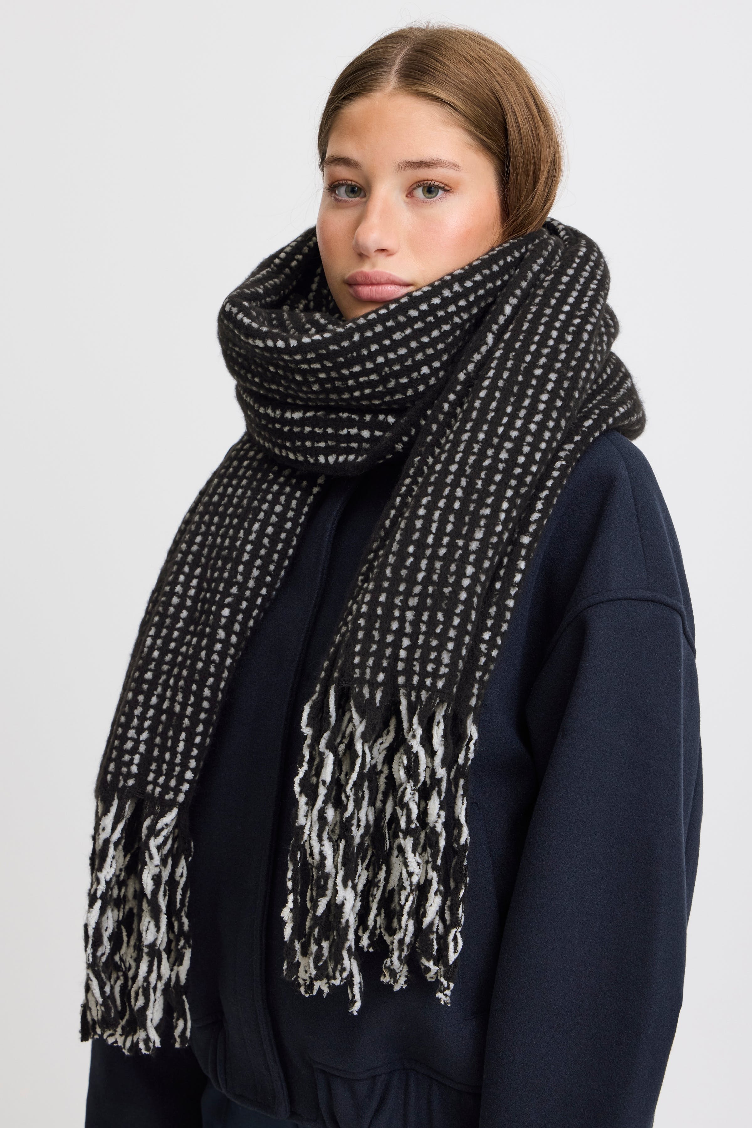 IASCARLOTTA Skjerf LOOKBOOK DETAIL 20122072-194008