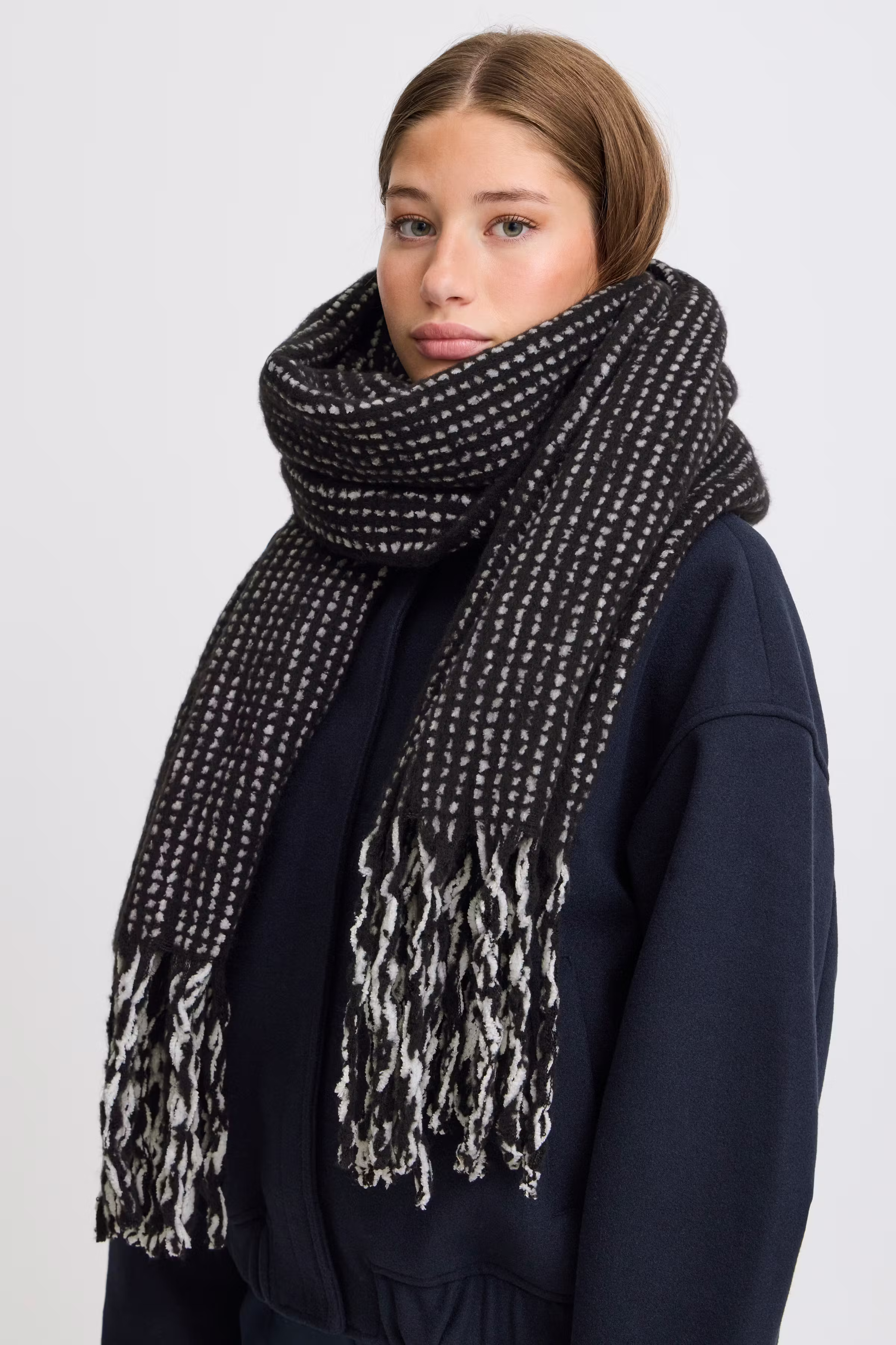 IASCARLOTTA Skjerf LOOKBOOK DETAIL 20122072-194008