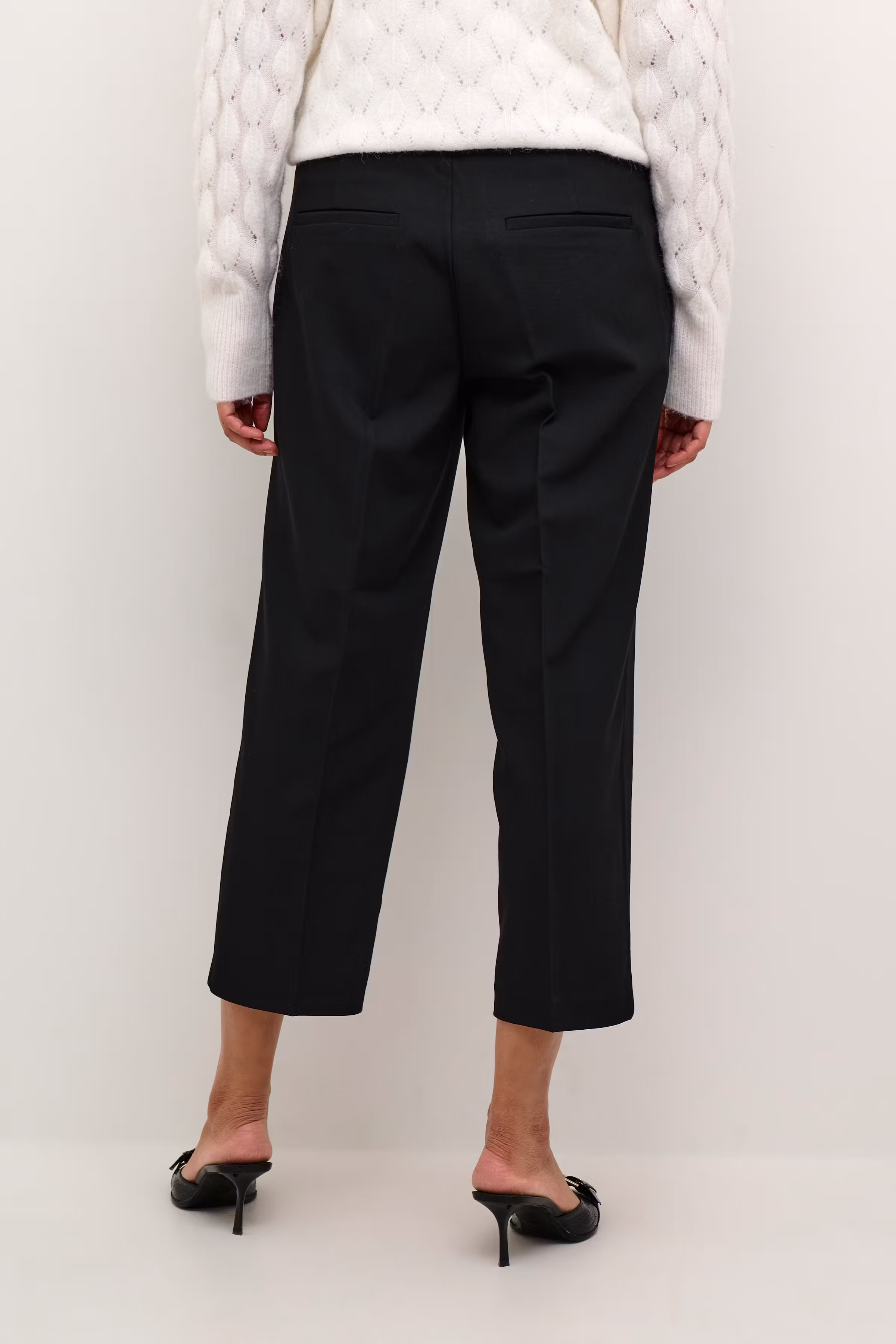 KAsakura Trousers LOOKBOOK BACK 10508781-100121