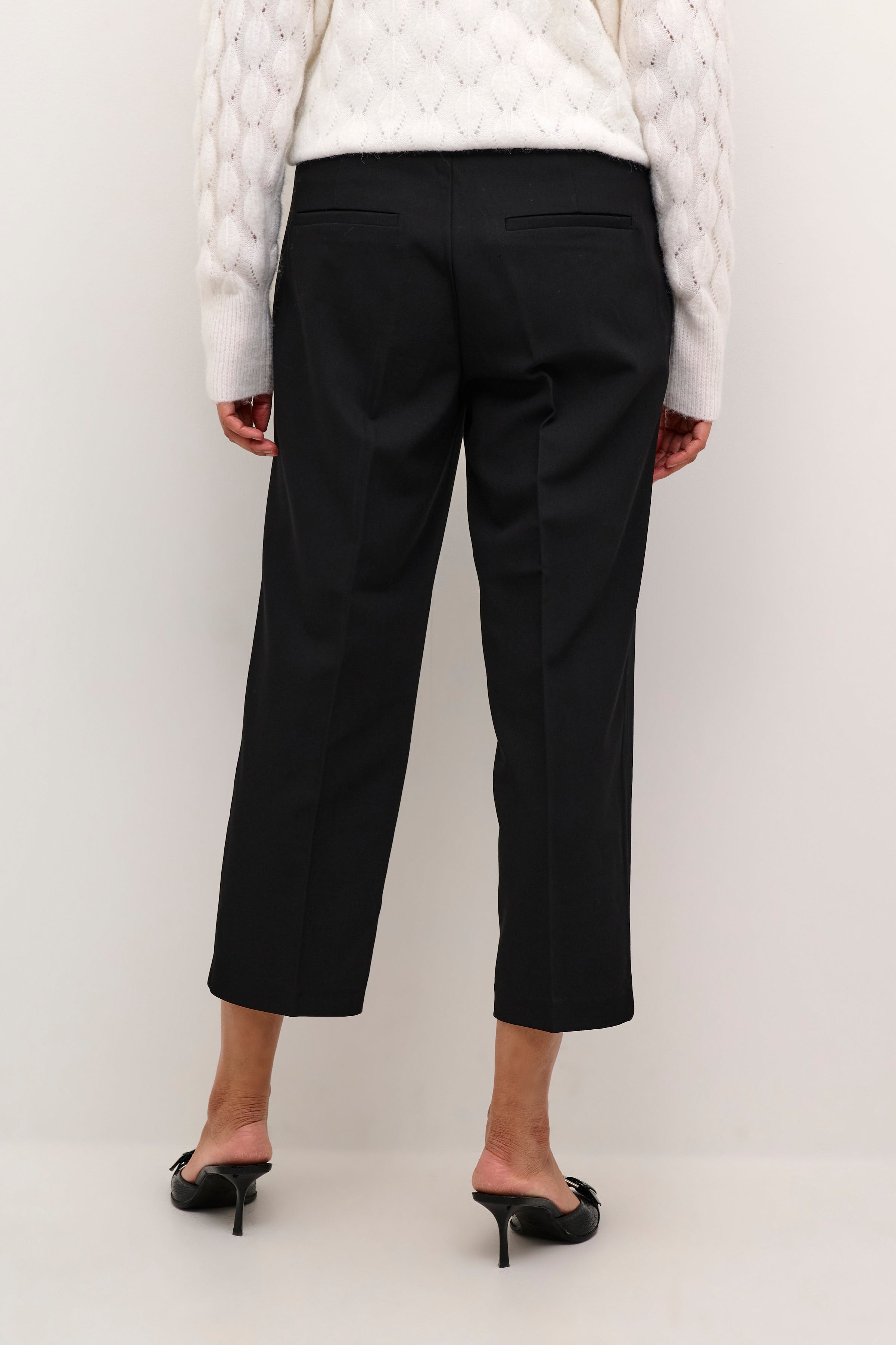 KAsakura Trousers LOOKBOOK BACK 10508781-100121